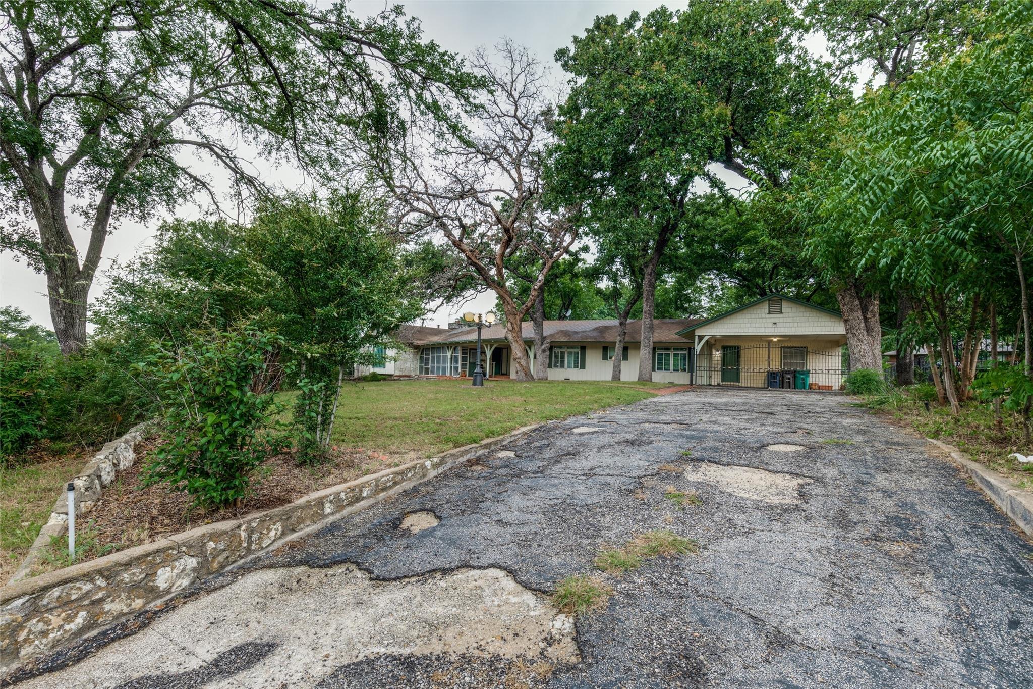 main property photo 22