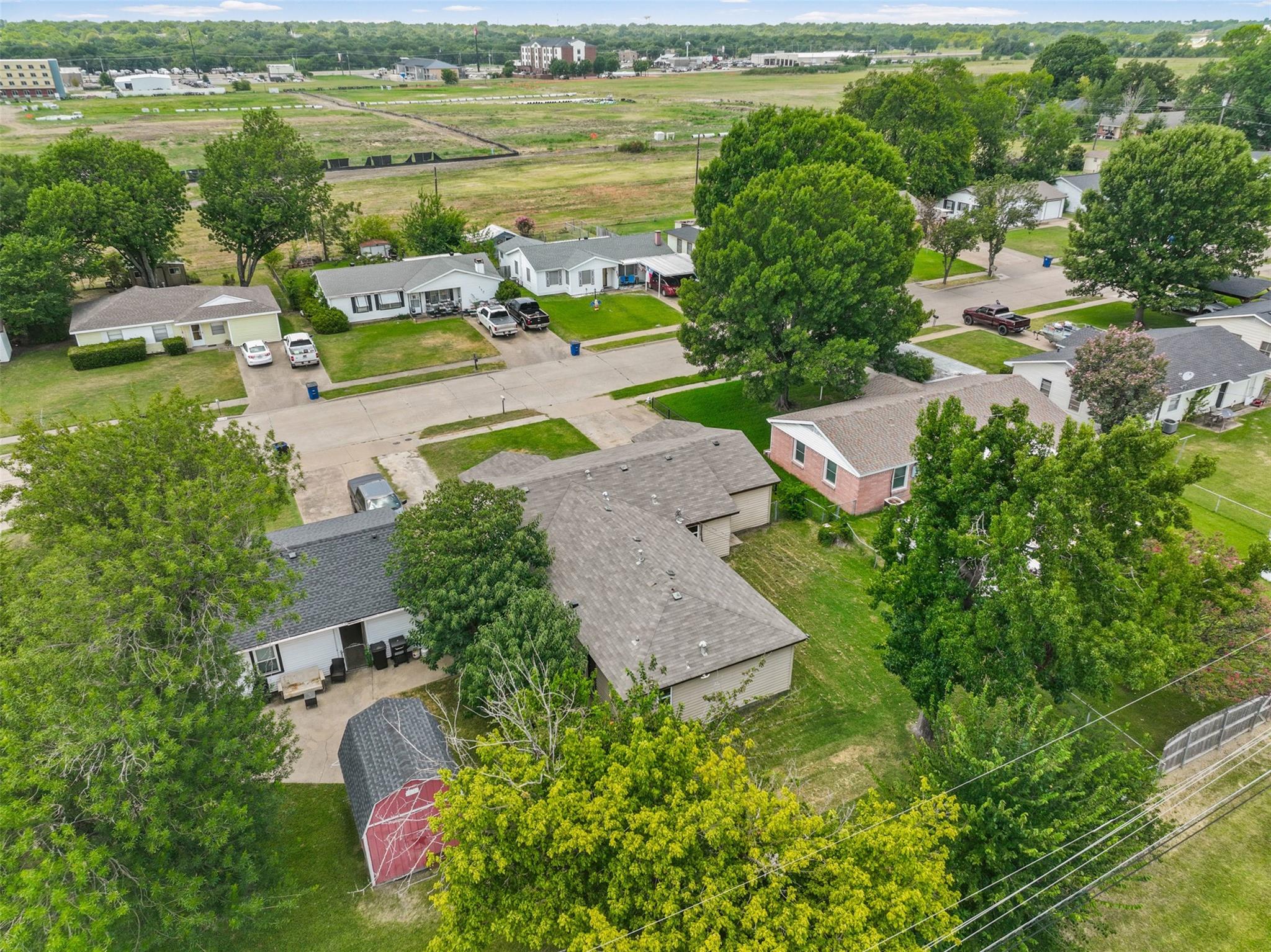 main property photo 26