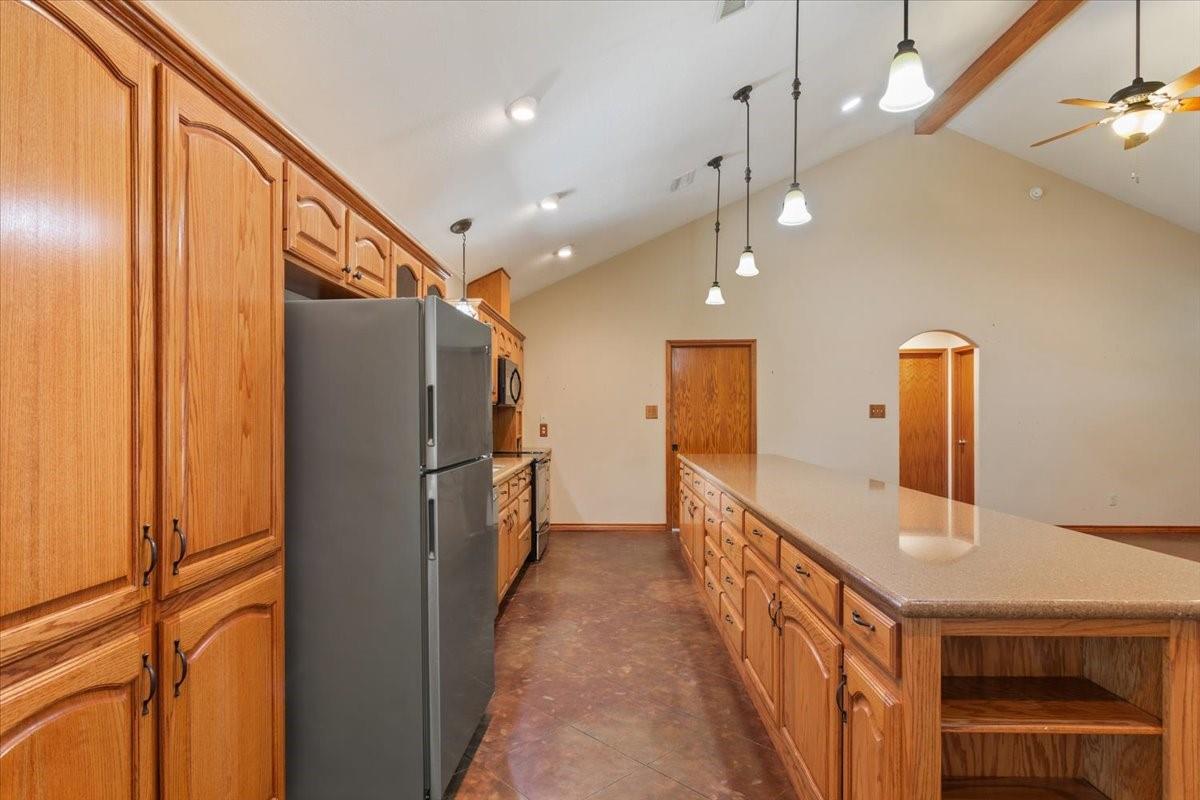 main property photo 17