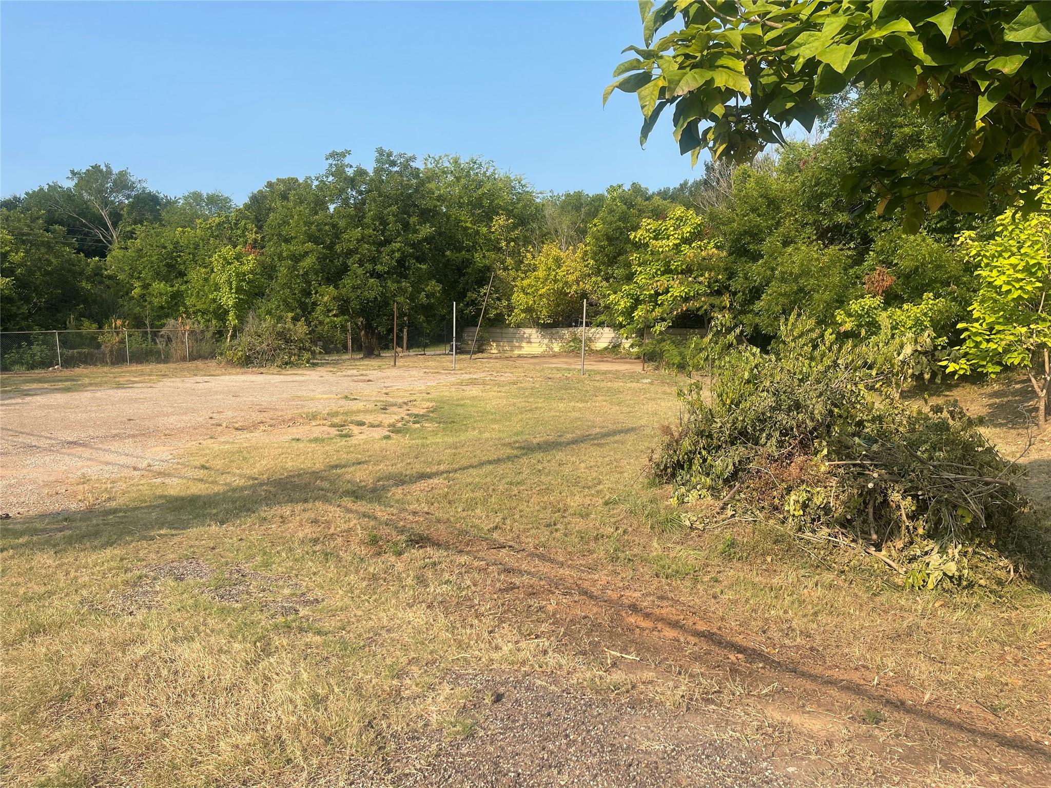 main property photo 11