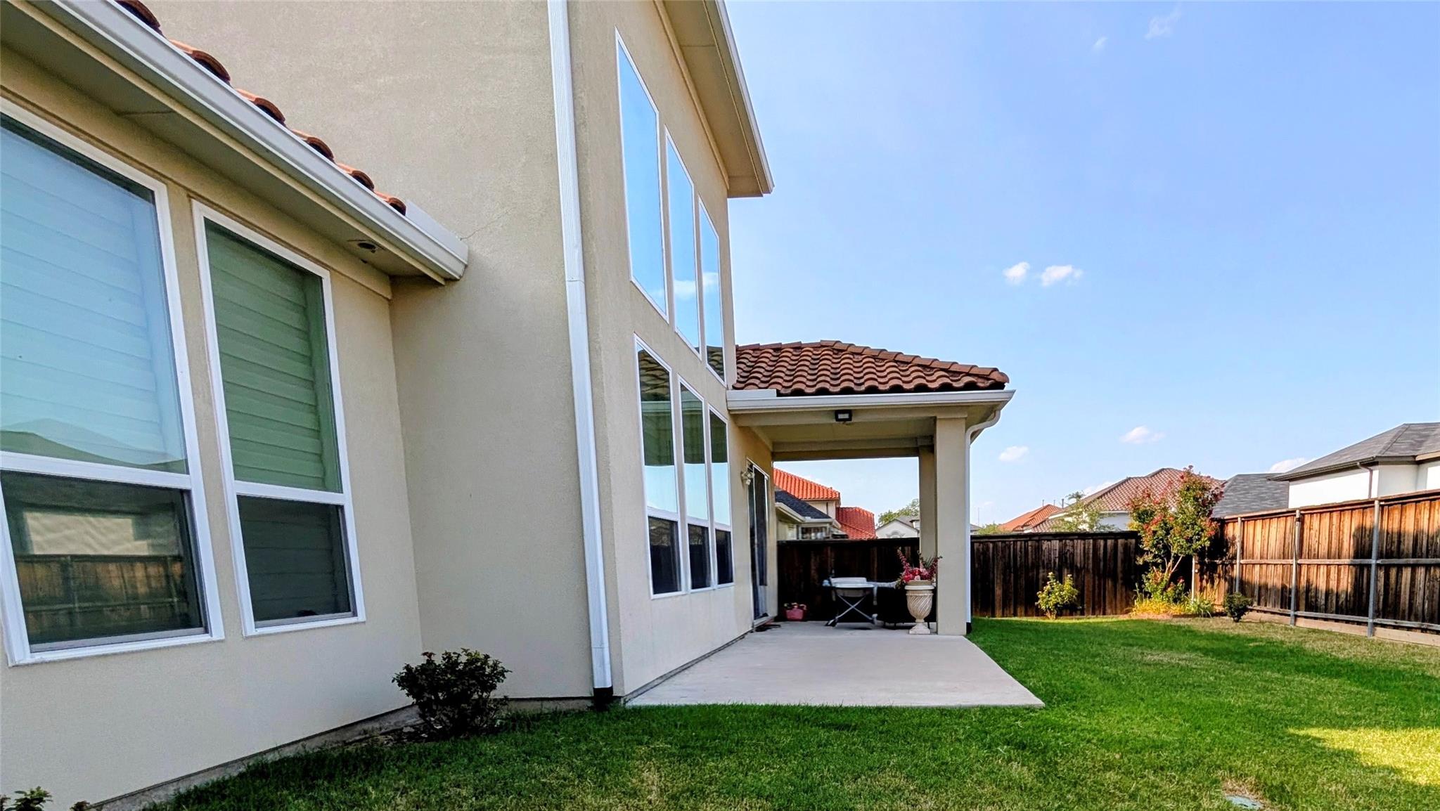 main property photo 24