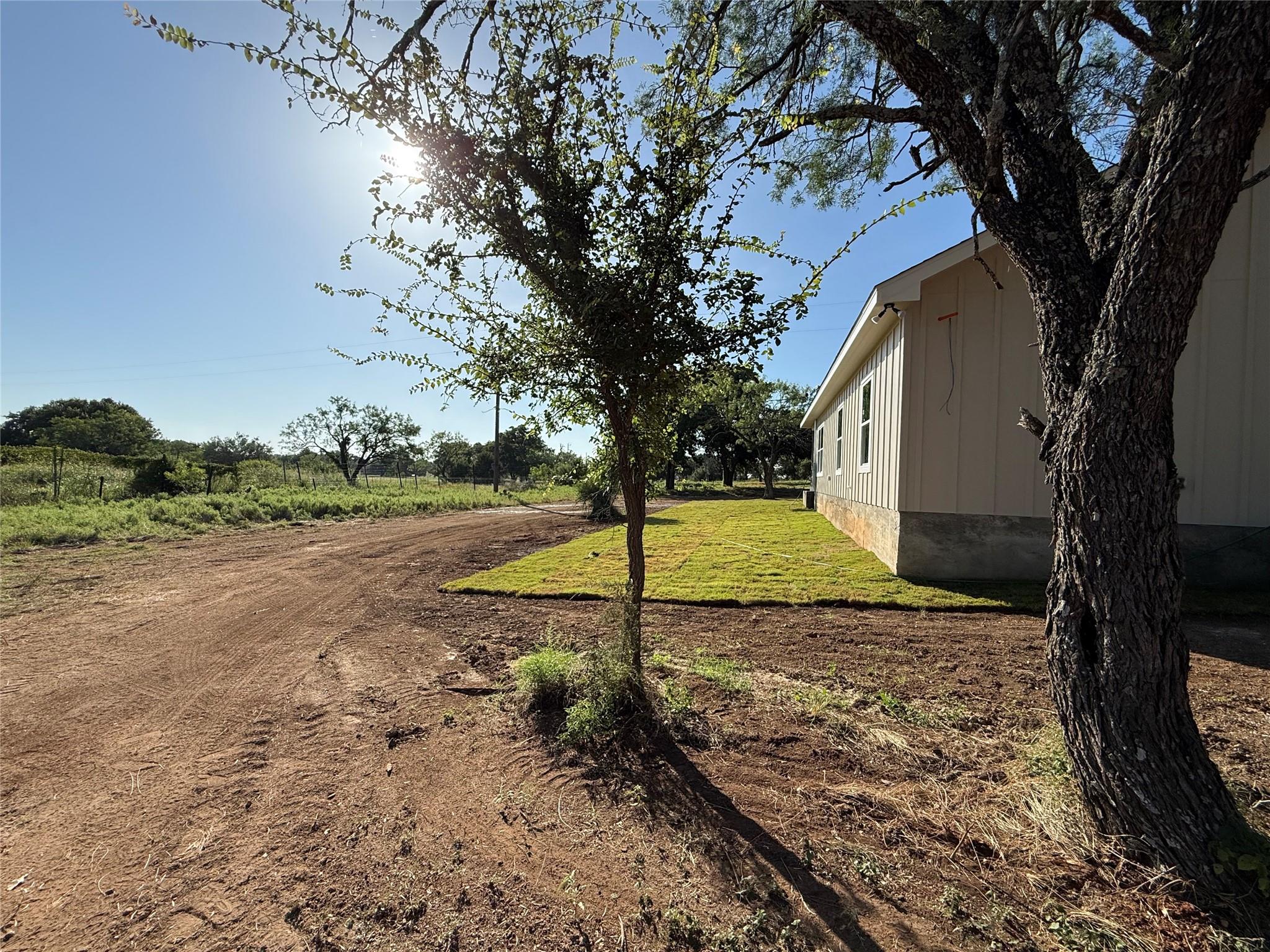 main property photo 10