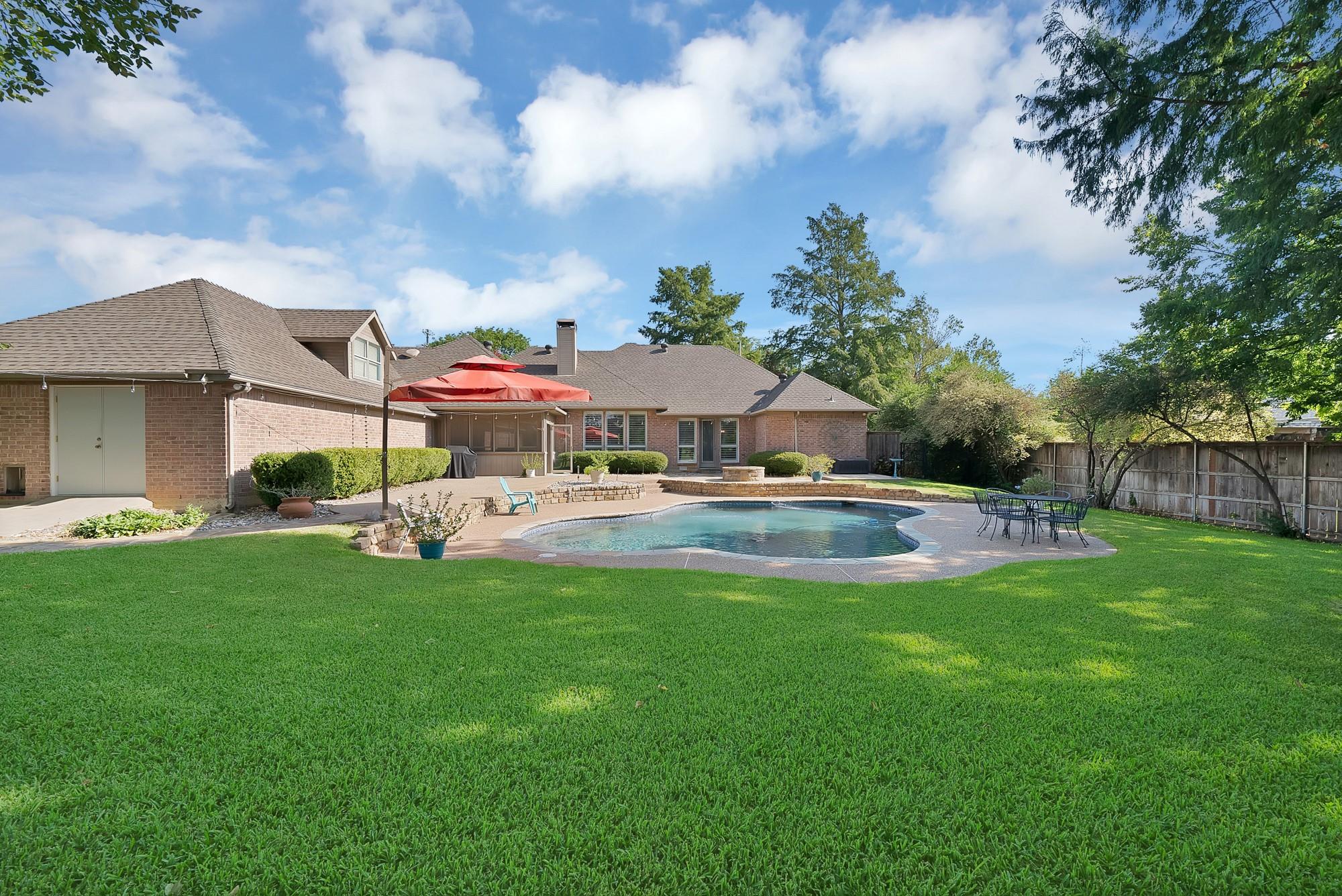 main property photo 31