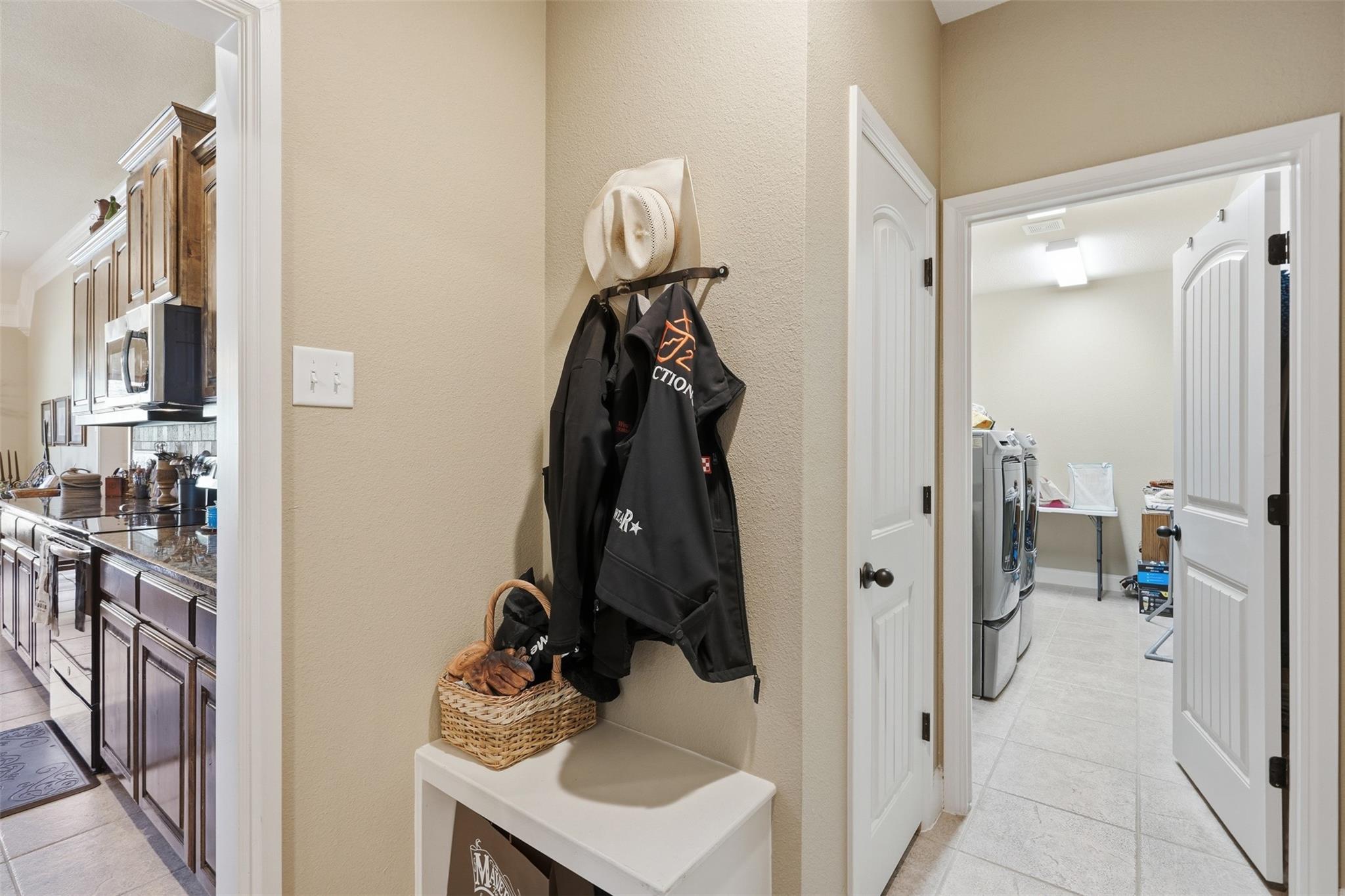 main property photo 17