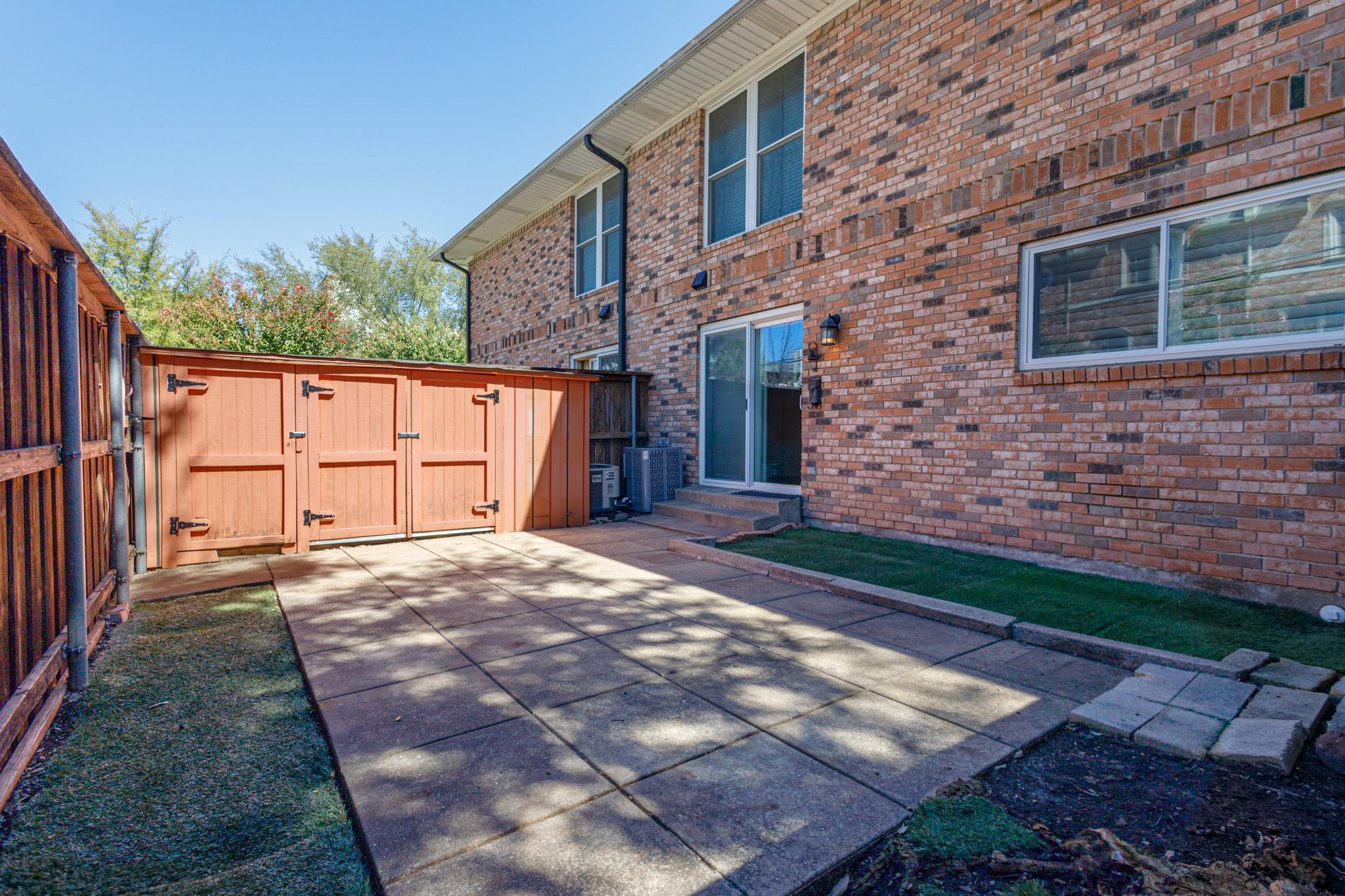 main property photo 23