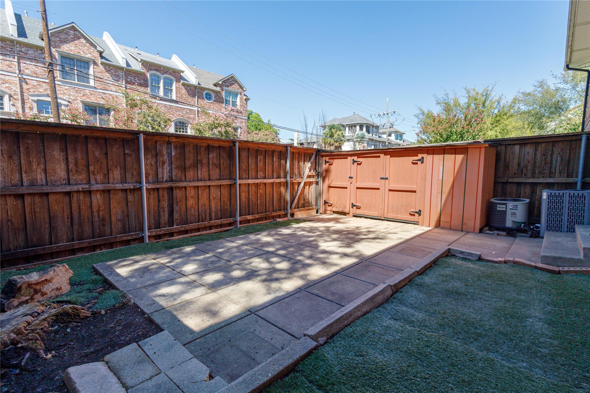 main property photo 25