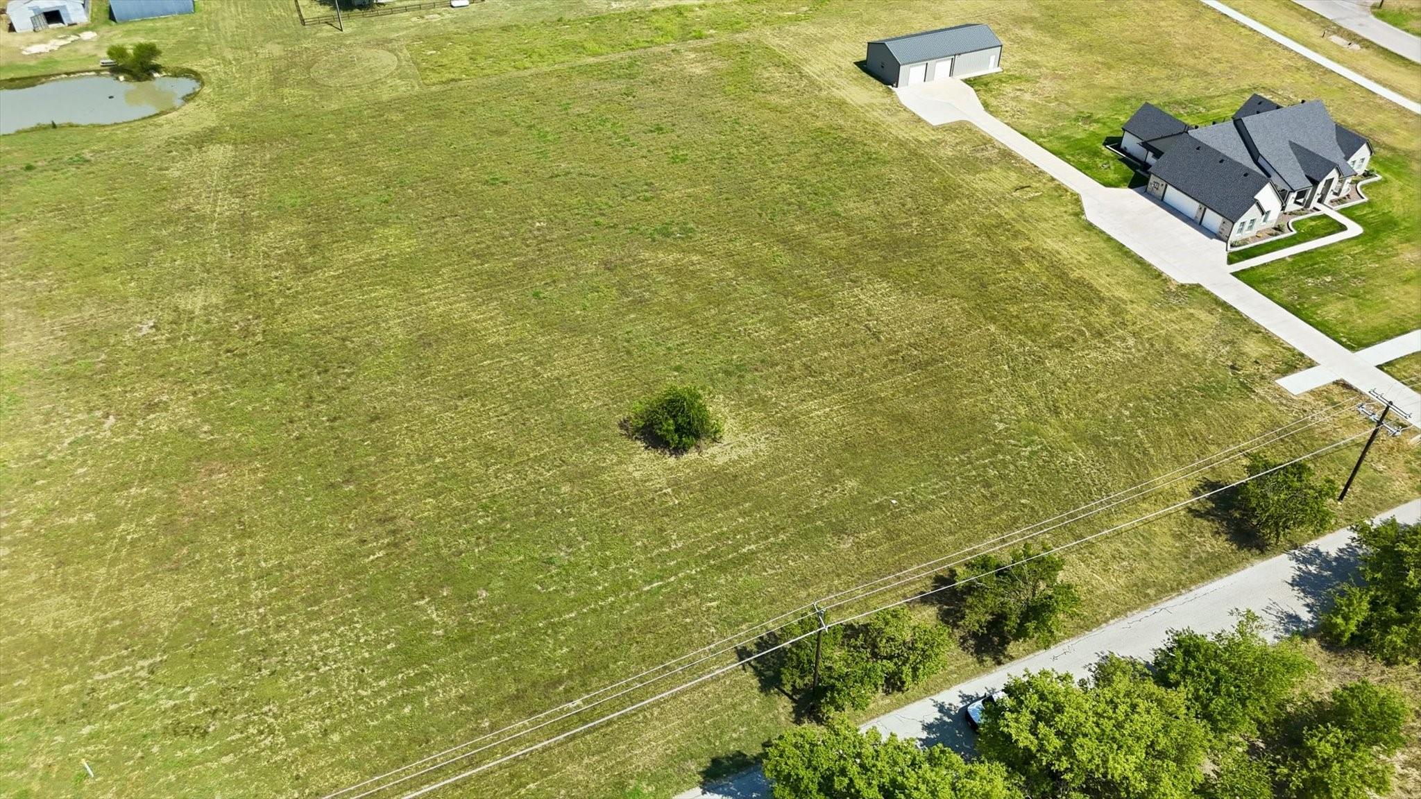 main property photo 6