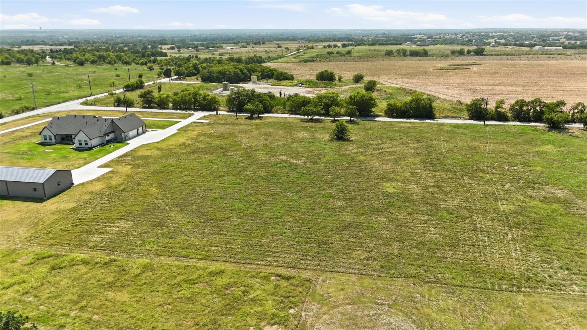 main property photo 8