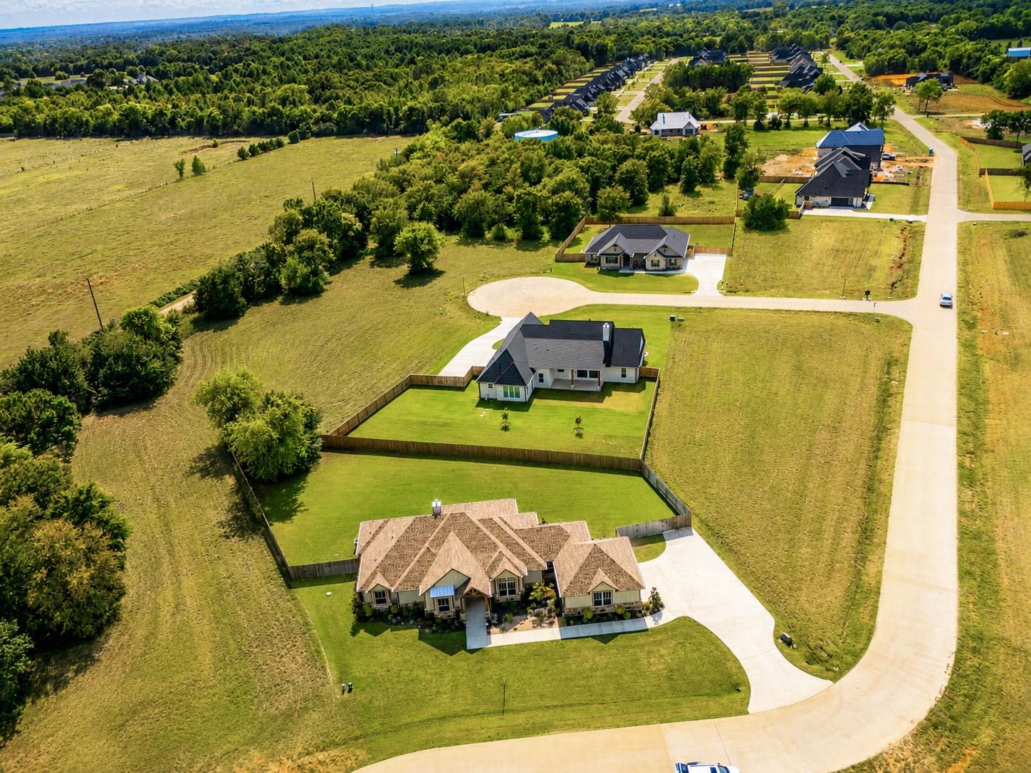 main property photo 34