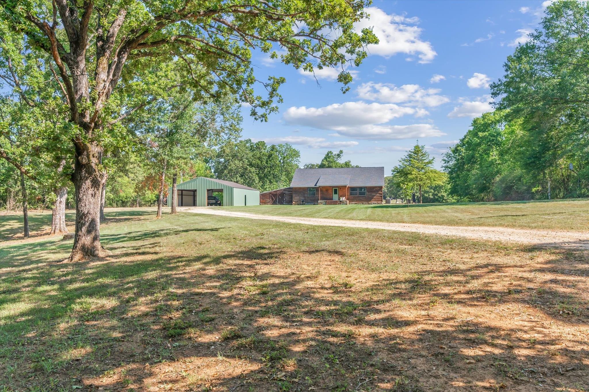 main property photo 33