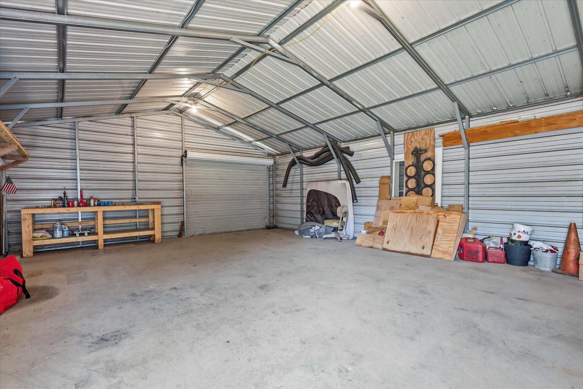 main property photo 33