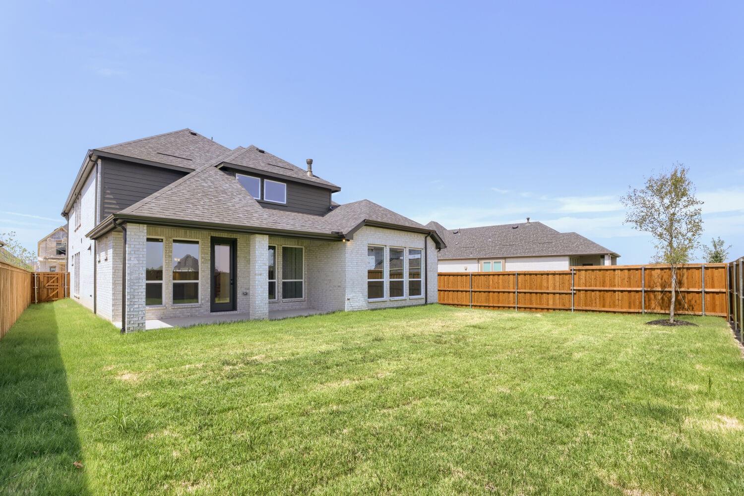 main property photo 25
