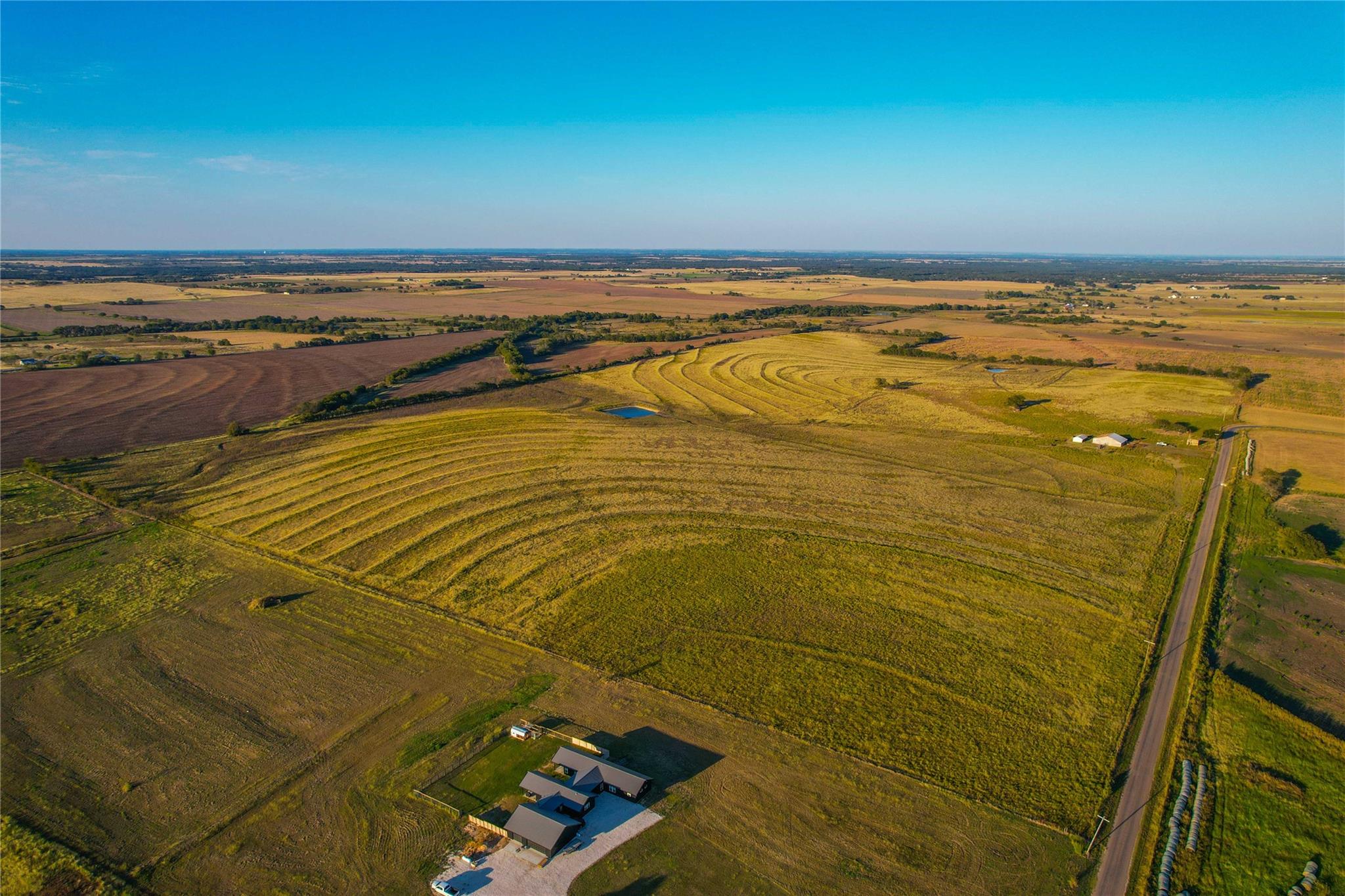 main property photo 9