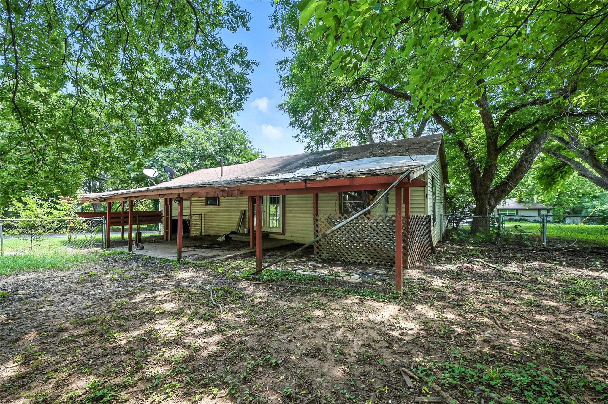 main property photo 27