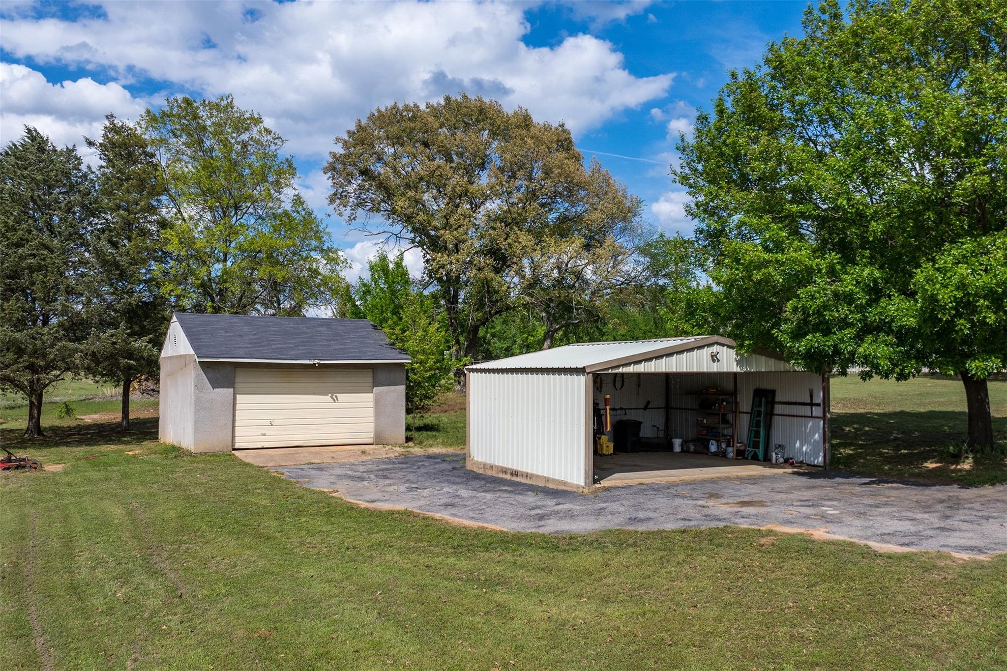 main property photo 9