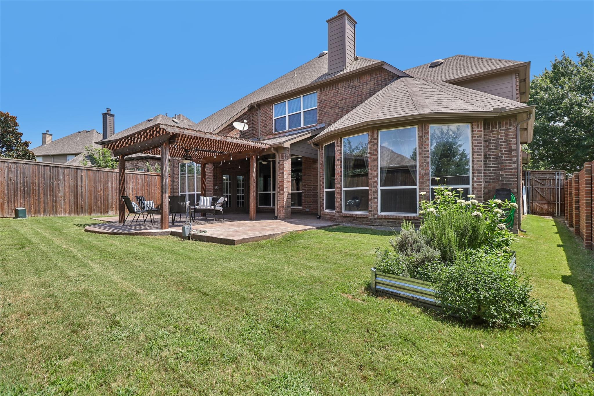 main property photo 35