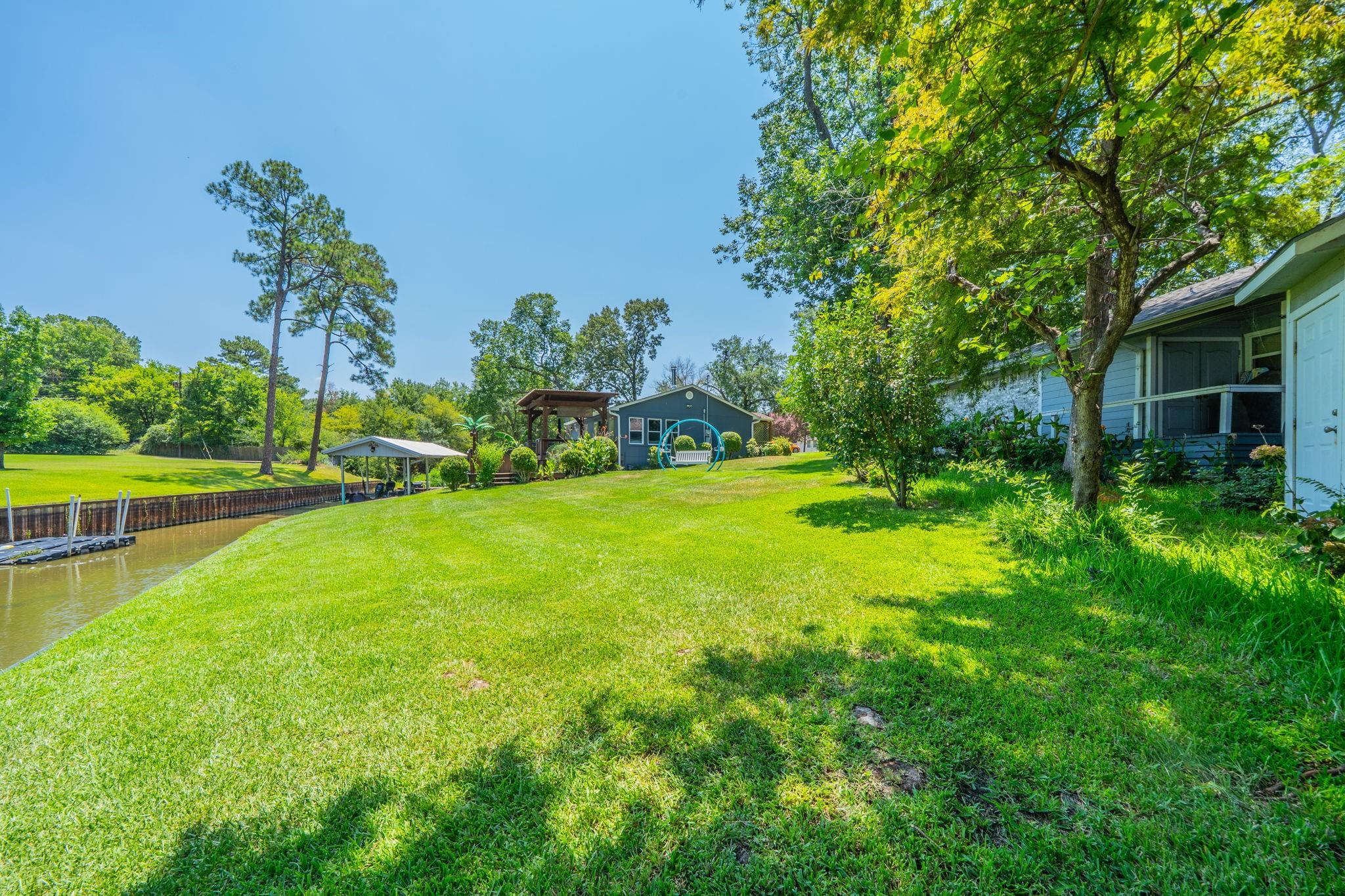 main property photo 13