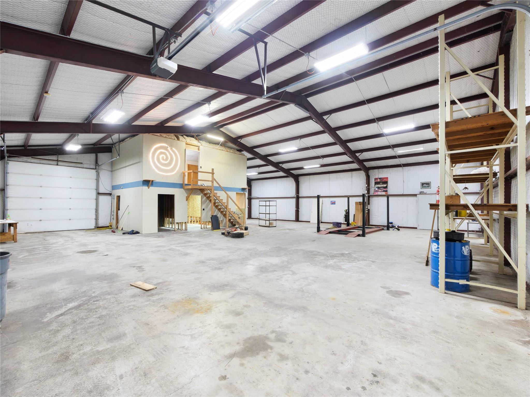 main property photo 15