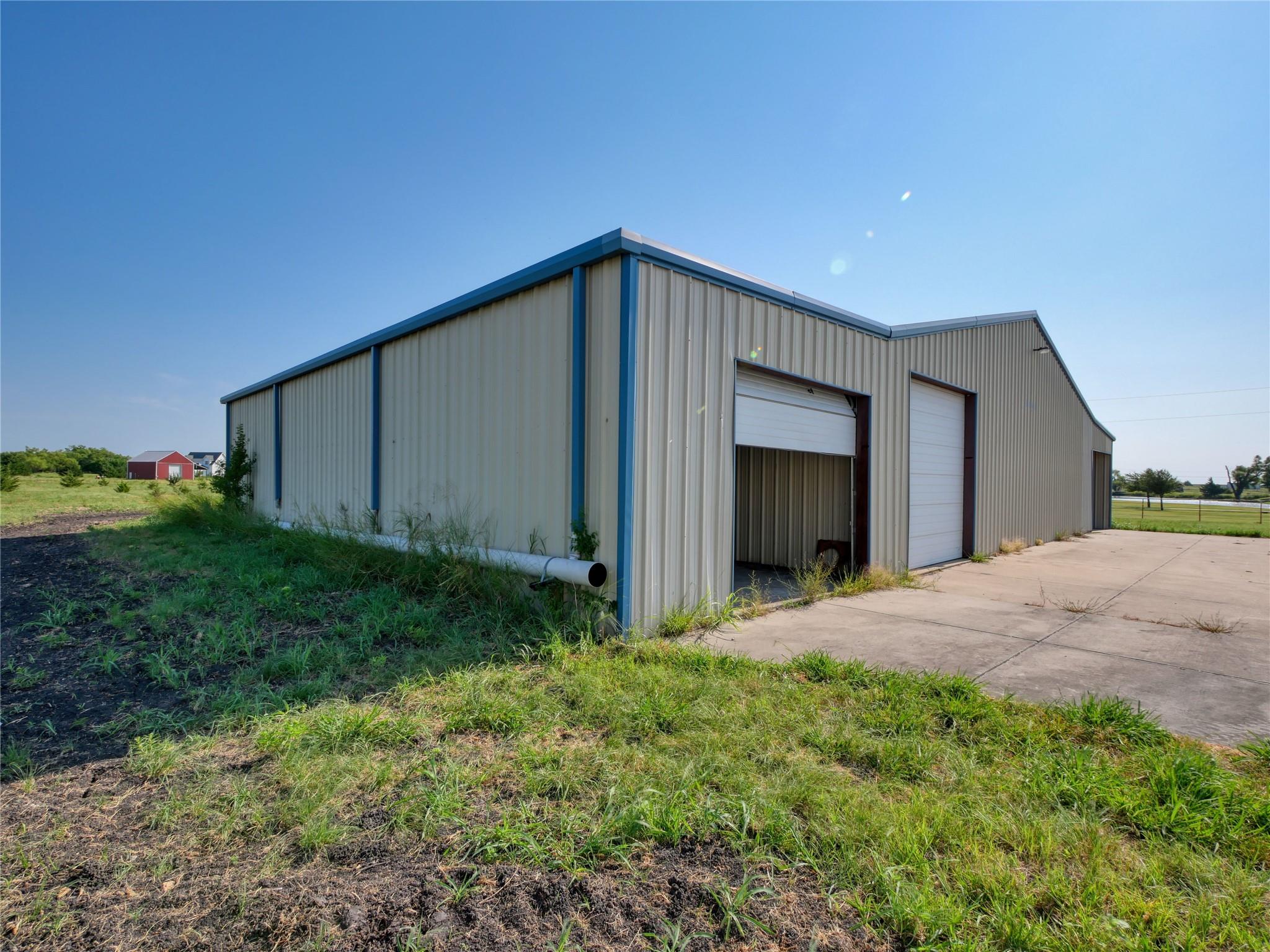 main property photo 19