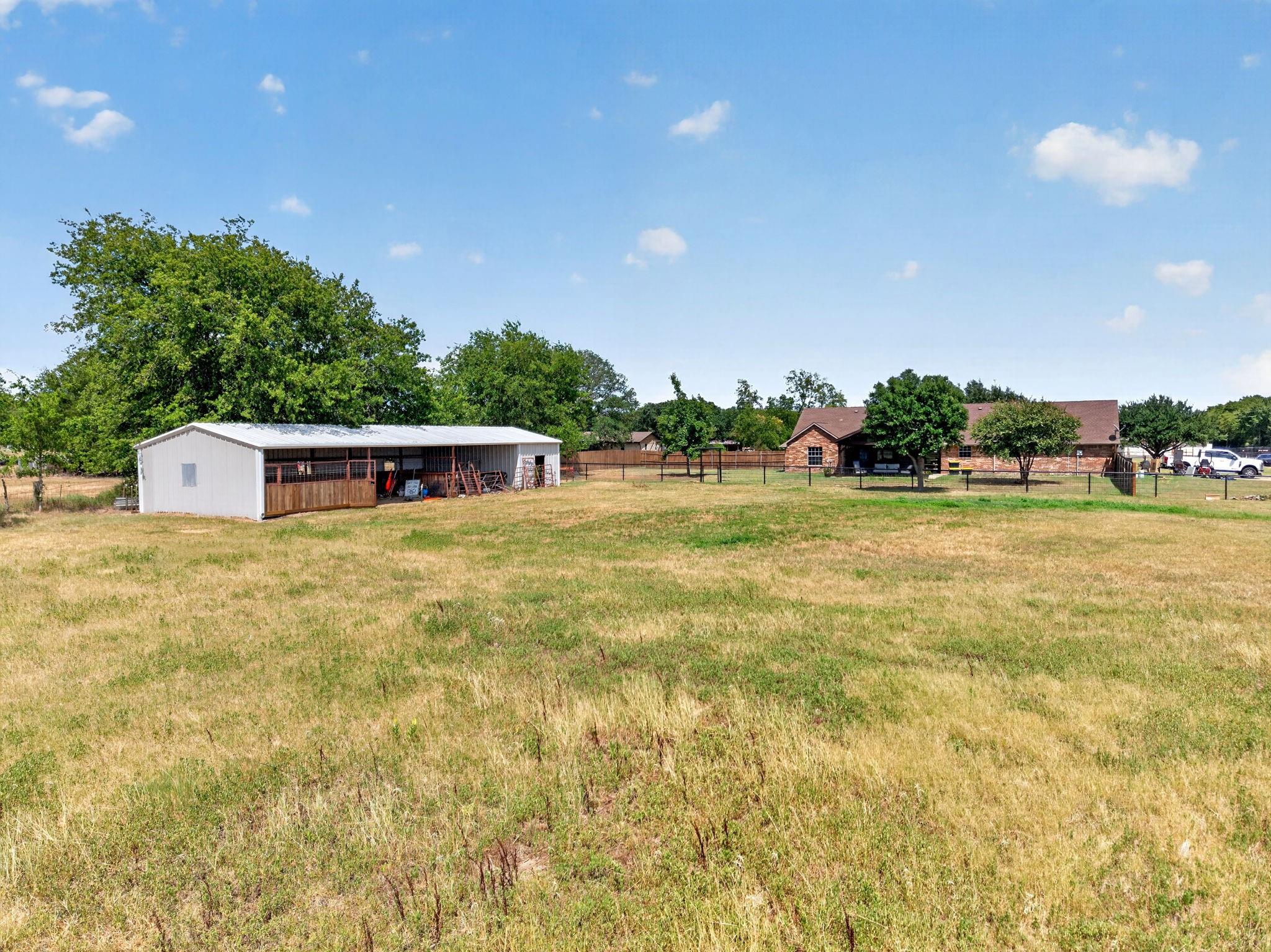 main property photo 33