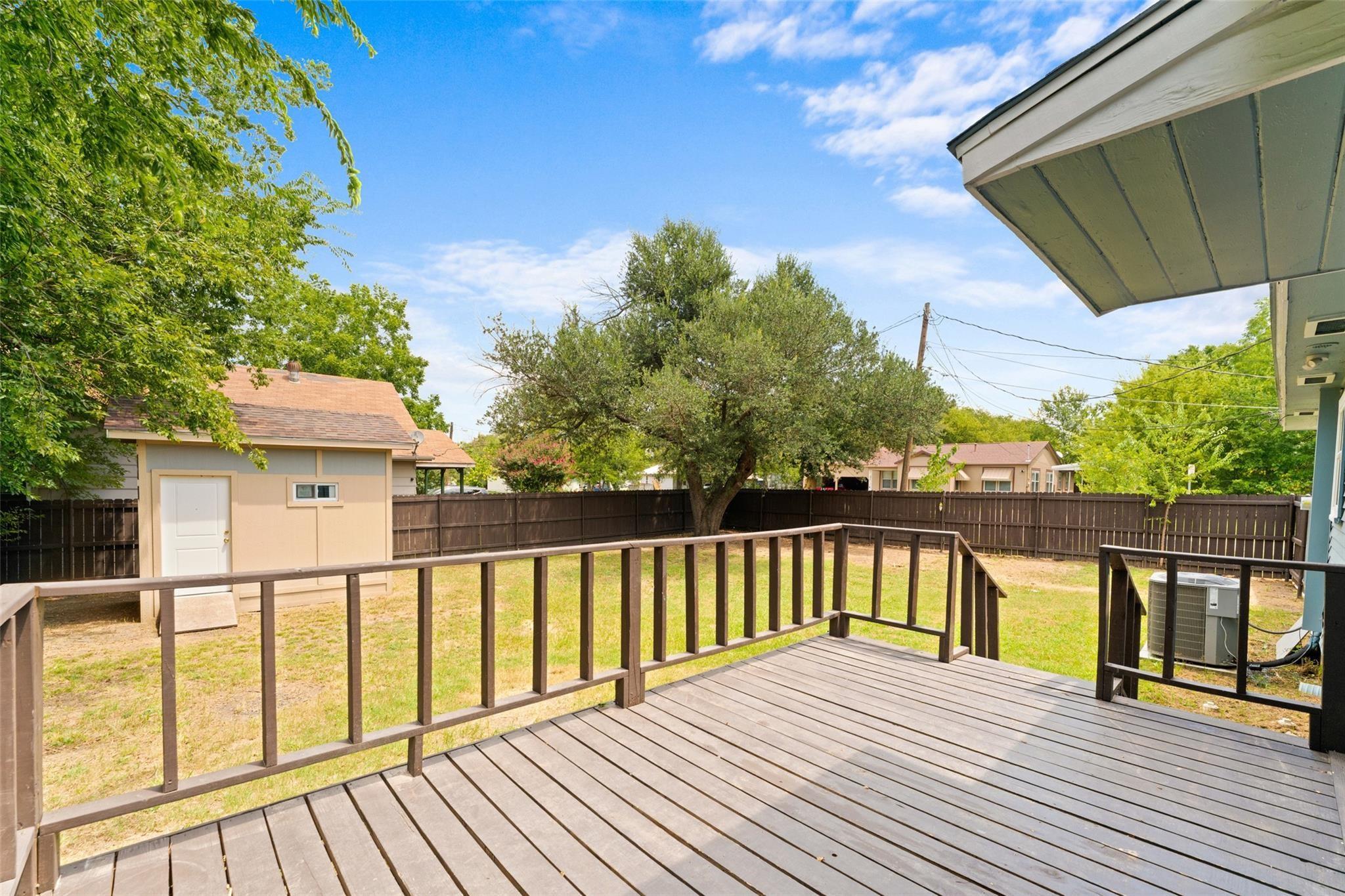 main property photo 14