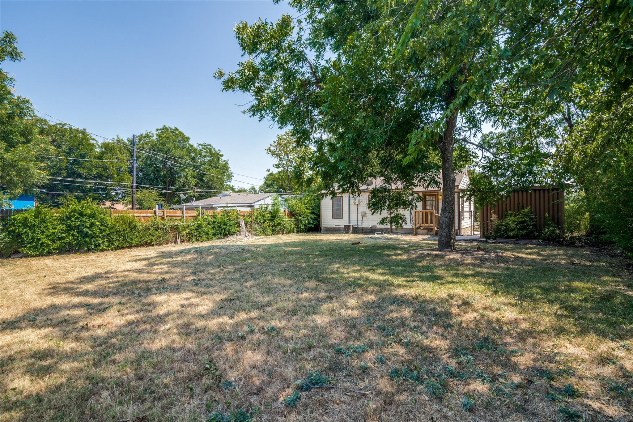 main property photo 21
