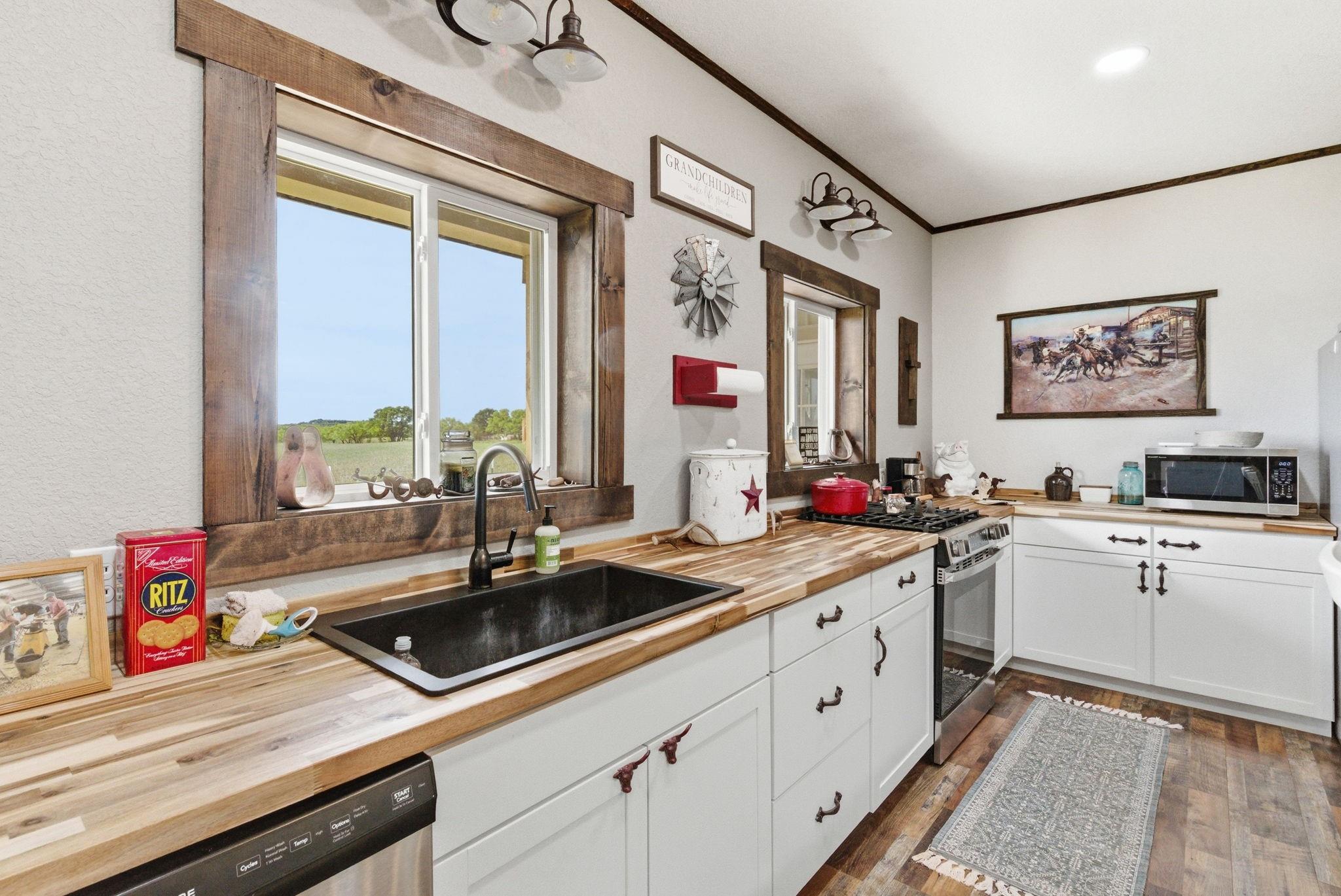 main property photo 32