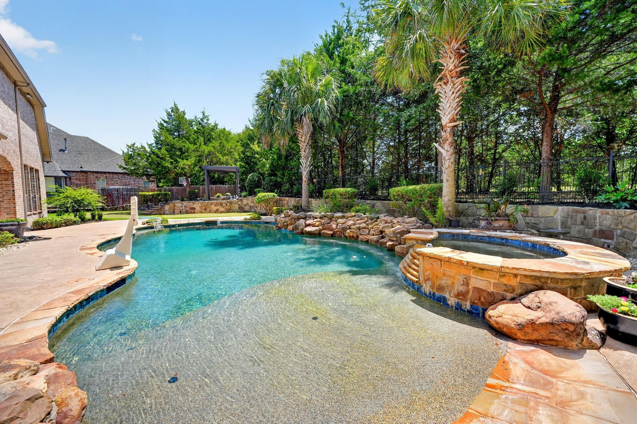 main property photo 19