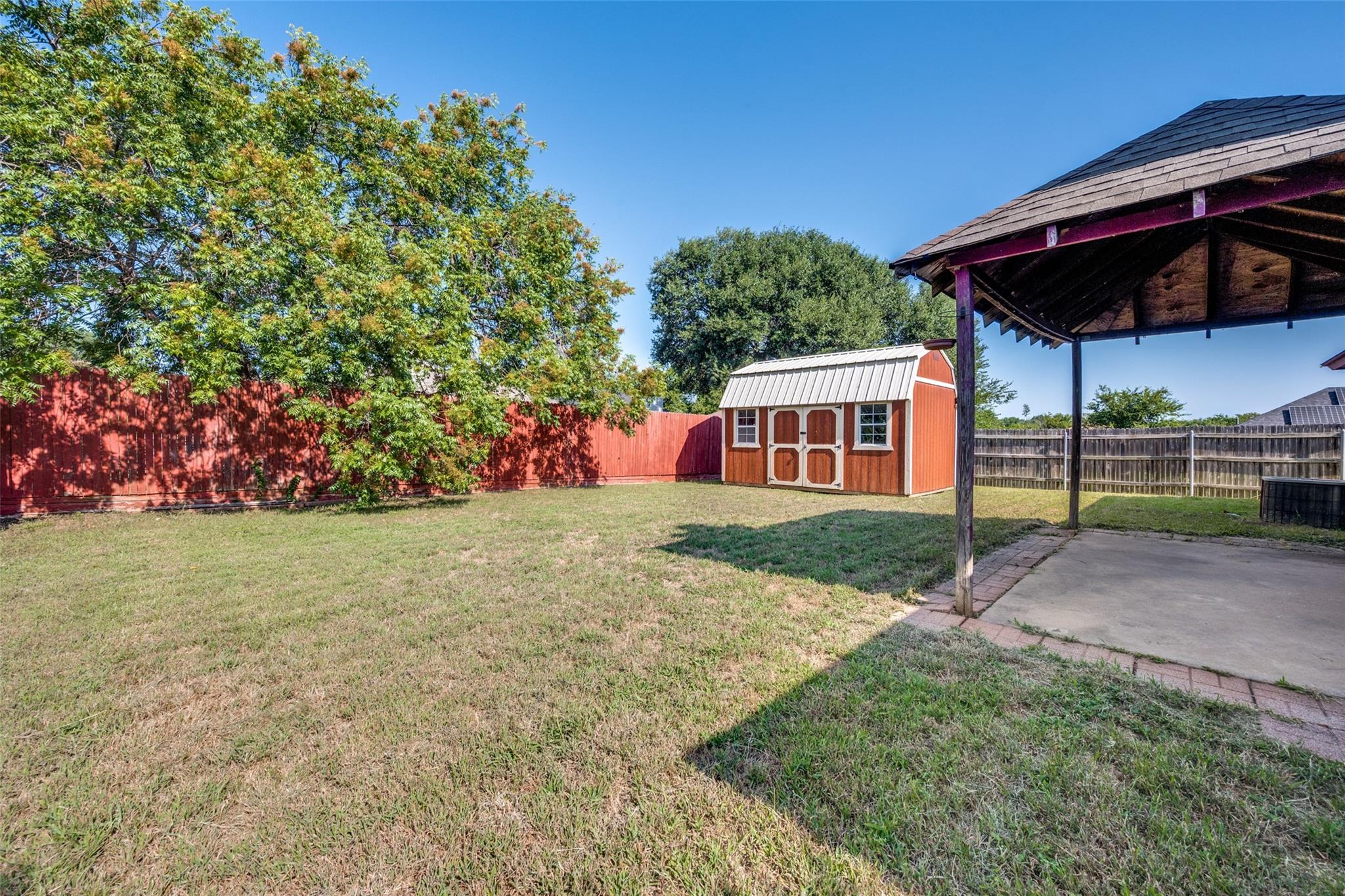 main property photo 23