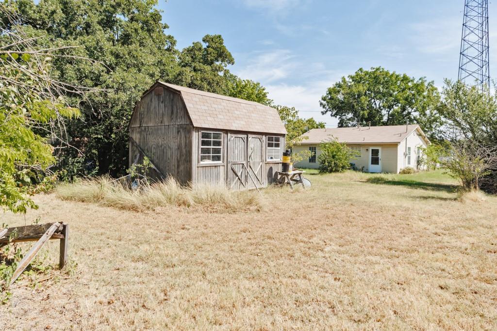 main property photo 14