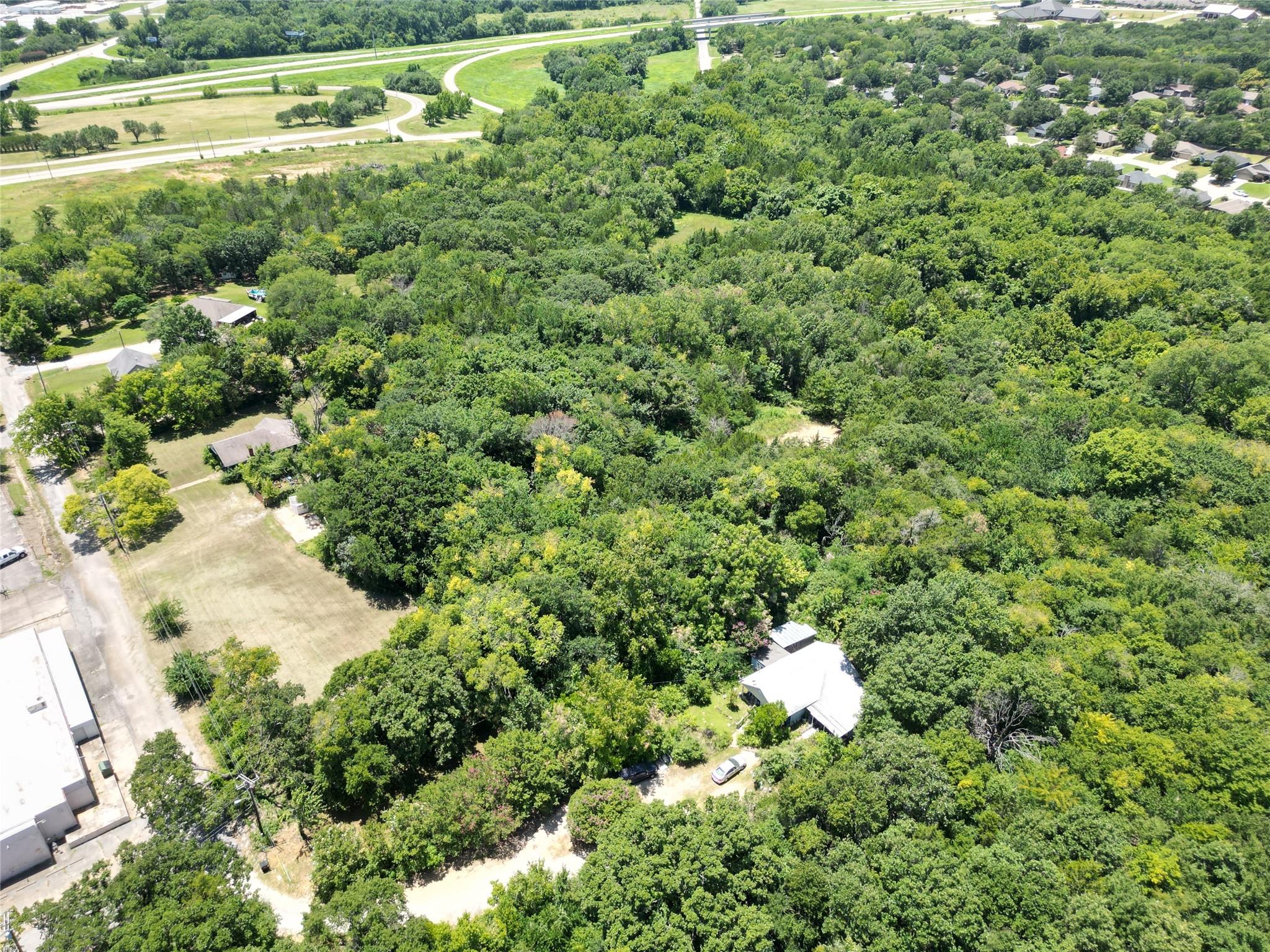 main property photo 9