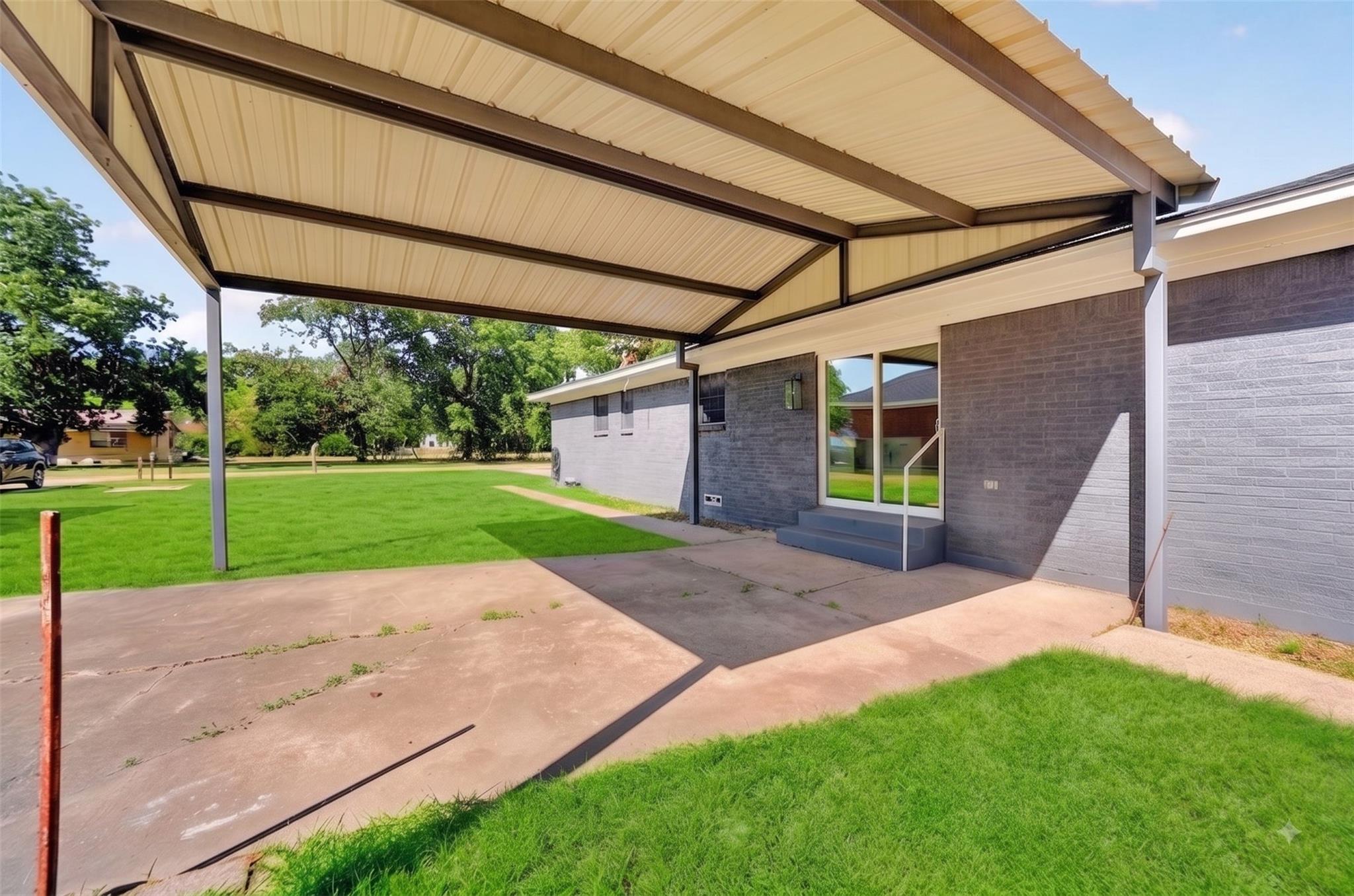 main property photo 33