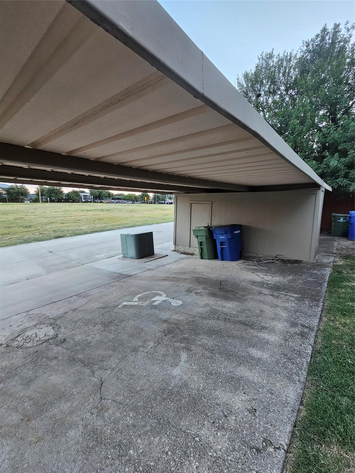 main property photo 32