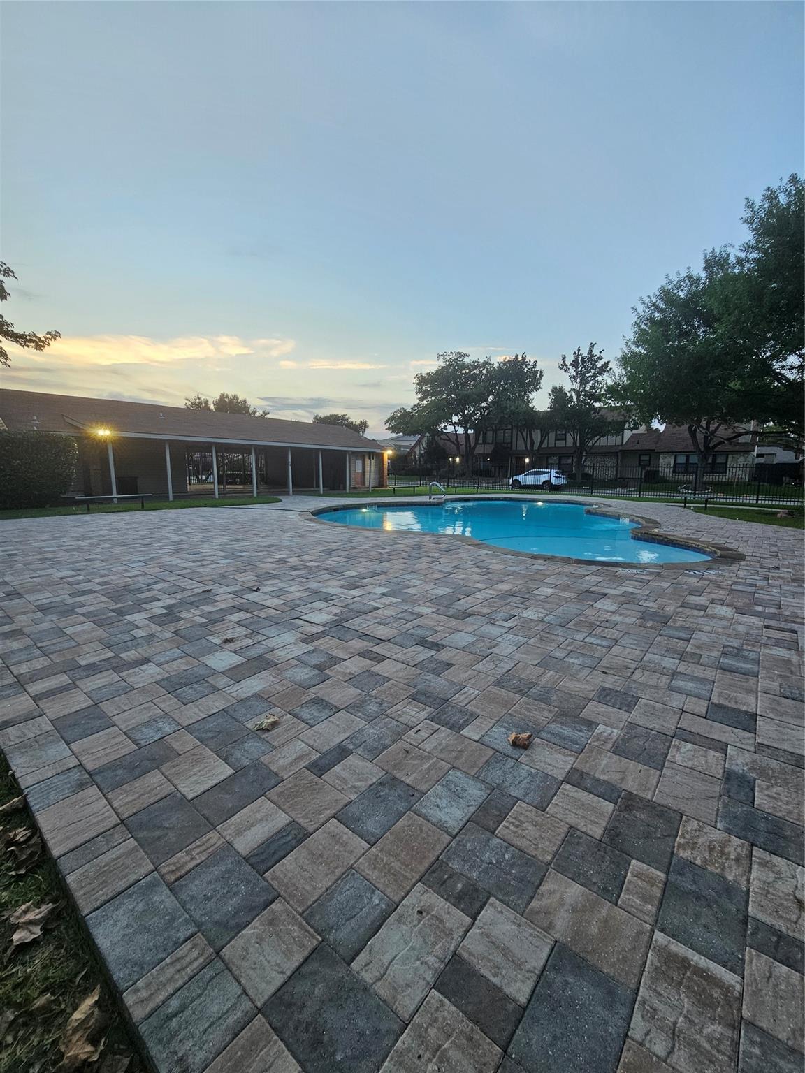 main property photo 34