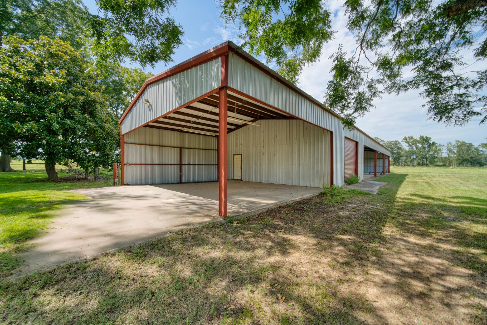 main property photo 17