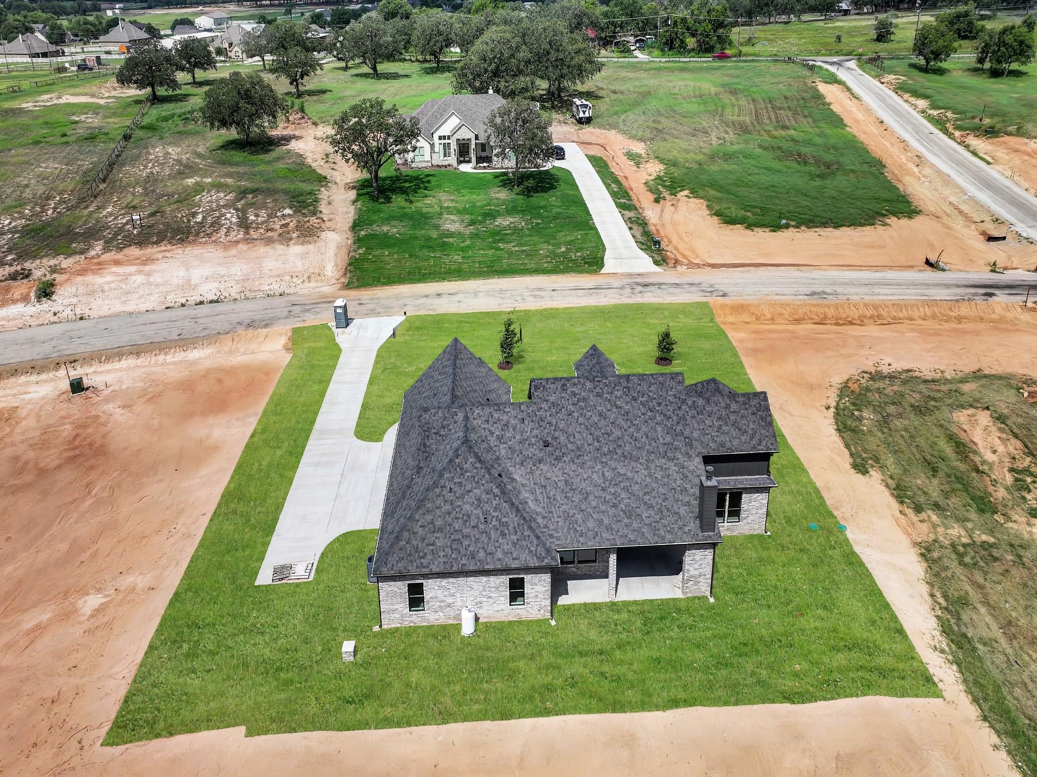 main property photo 9
