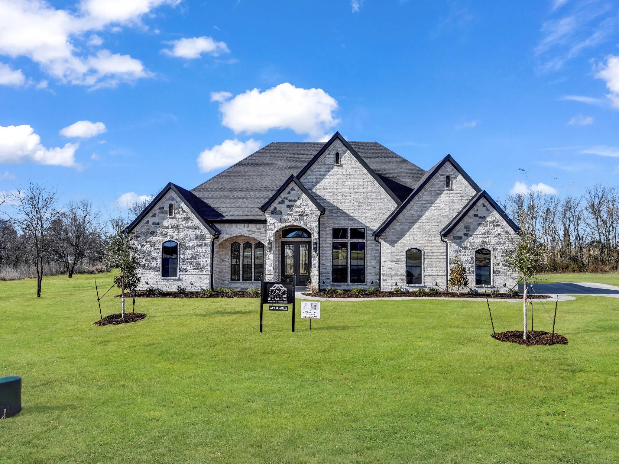 main property photo 0