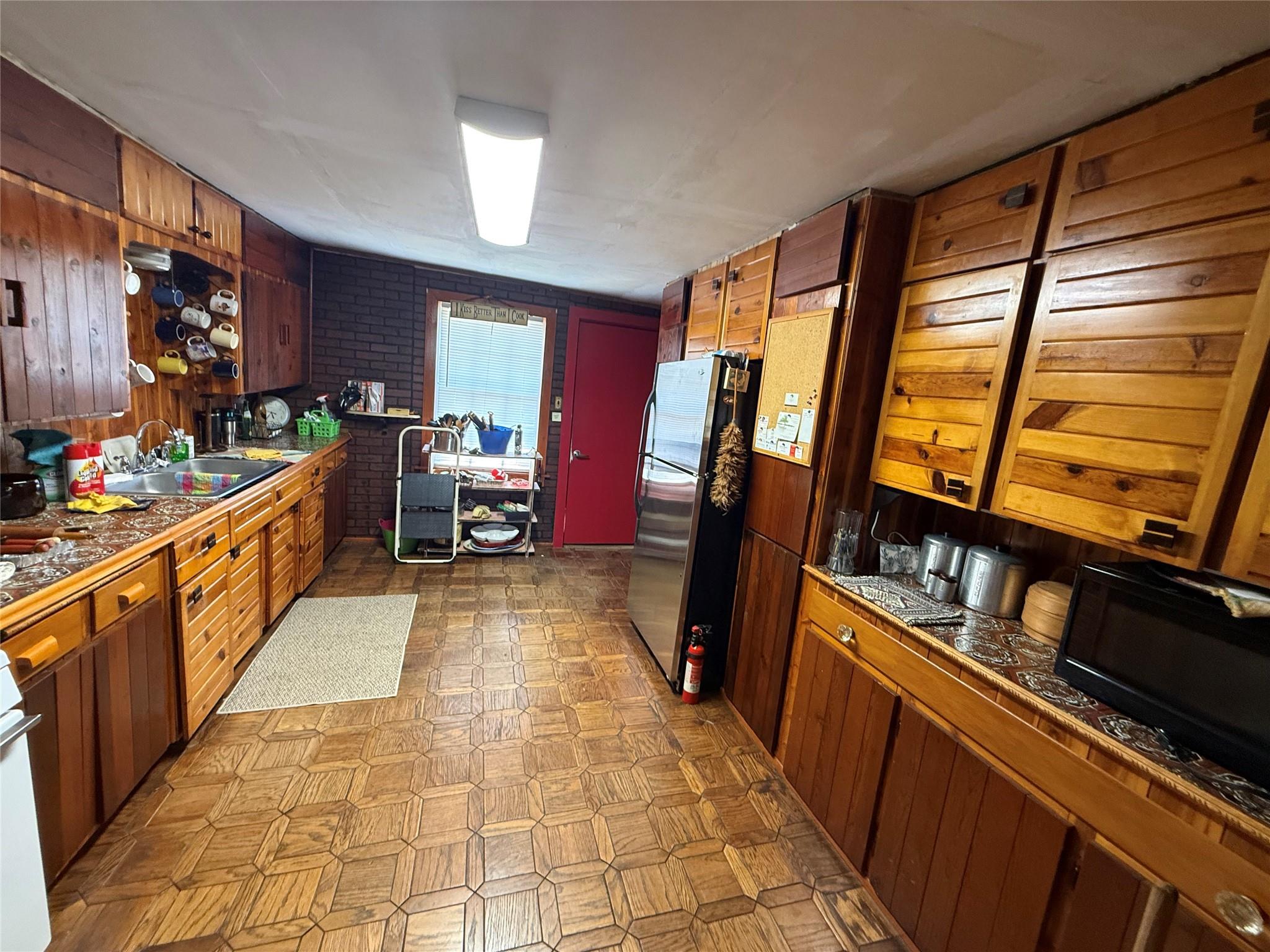 main property photo 14