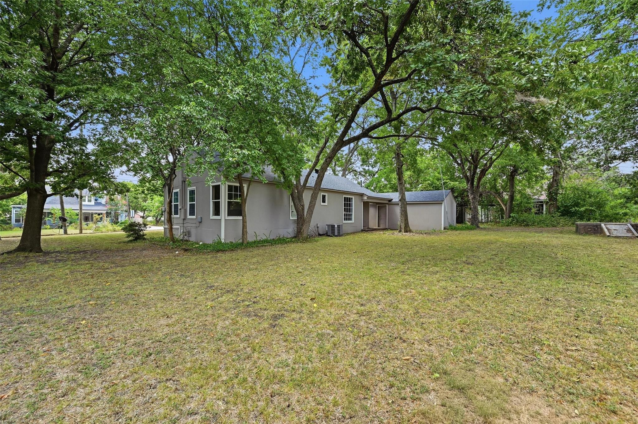 main property photo 30