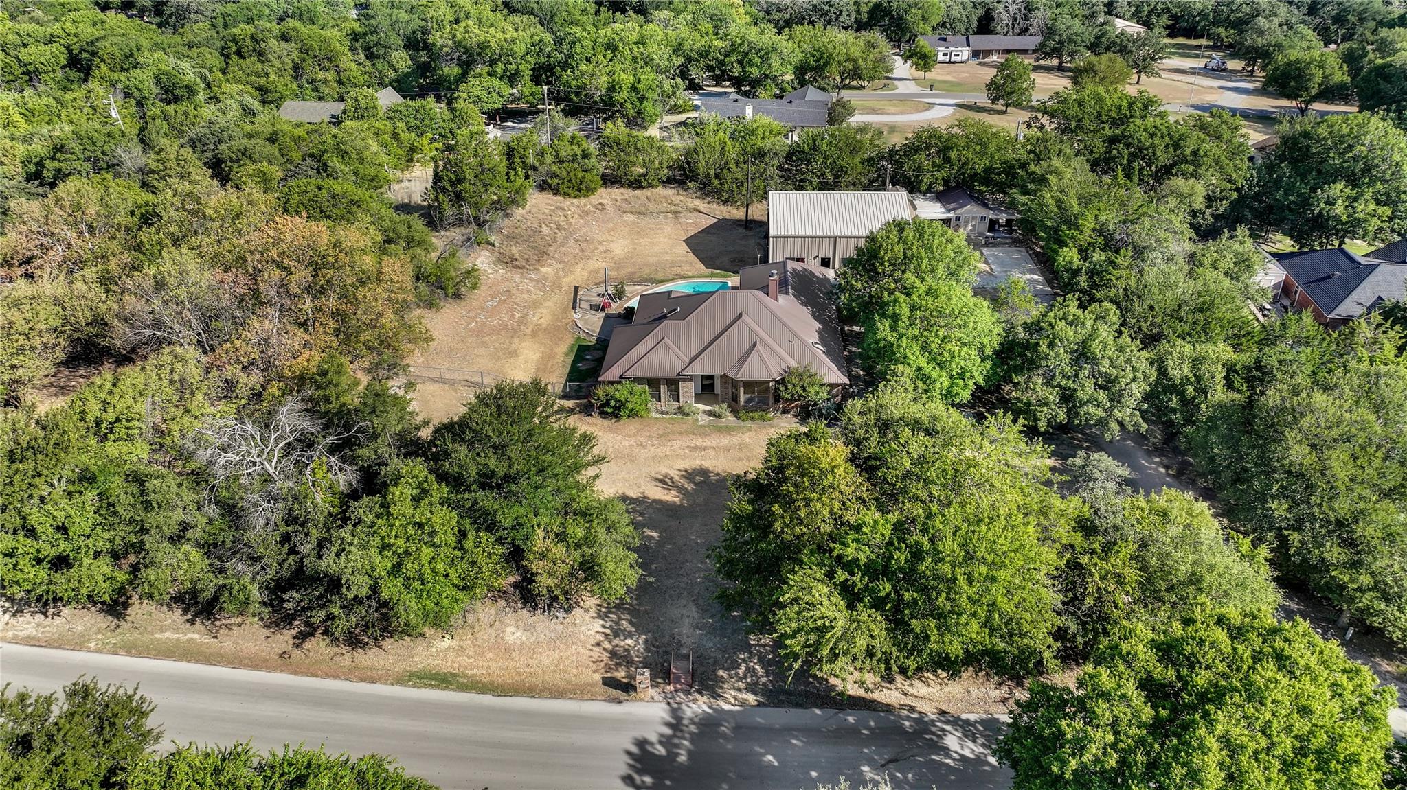 main property photo 27