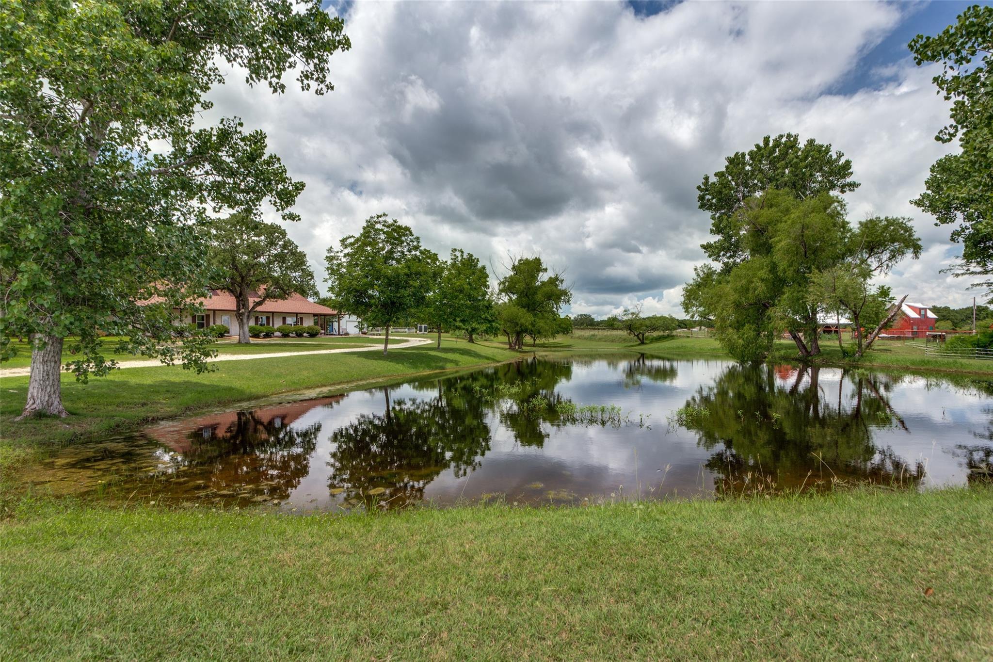main property photo 25