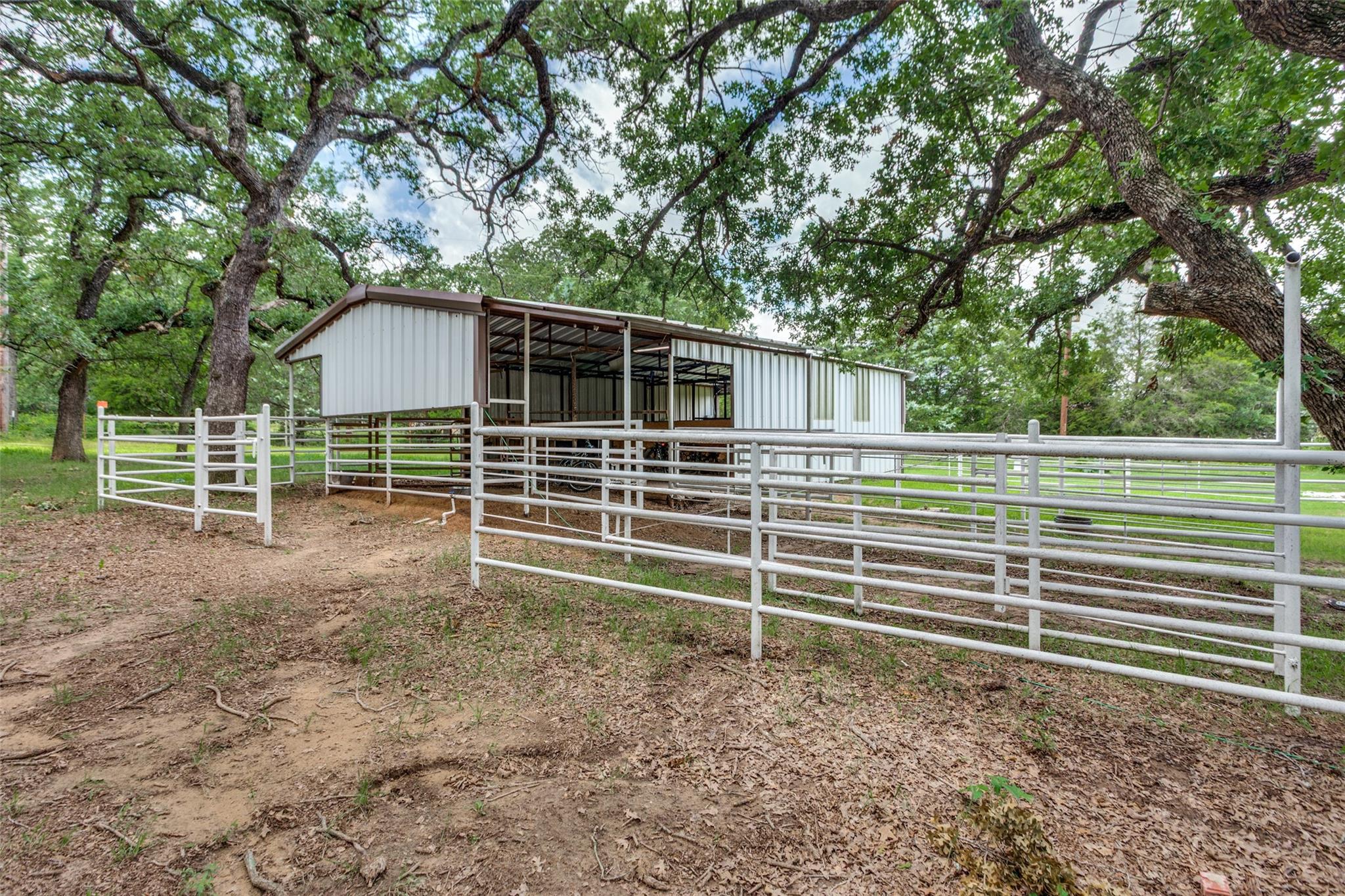 main property photo 32