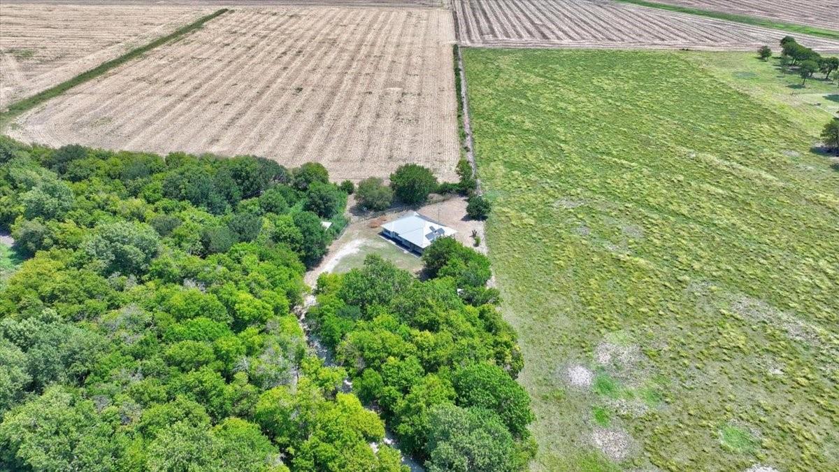 main property photo 39