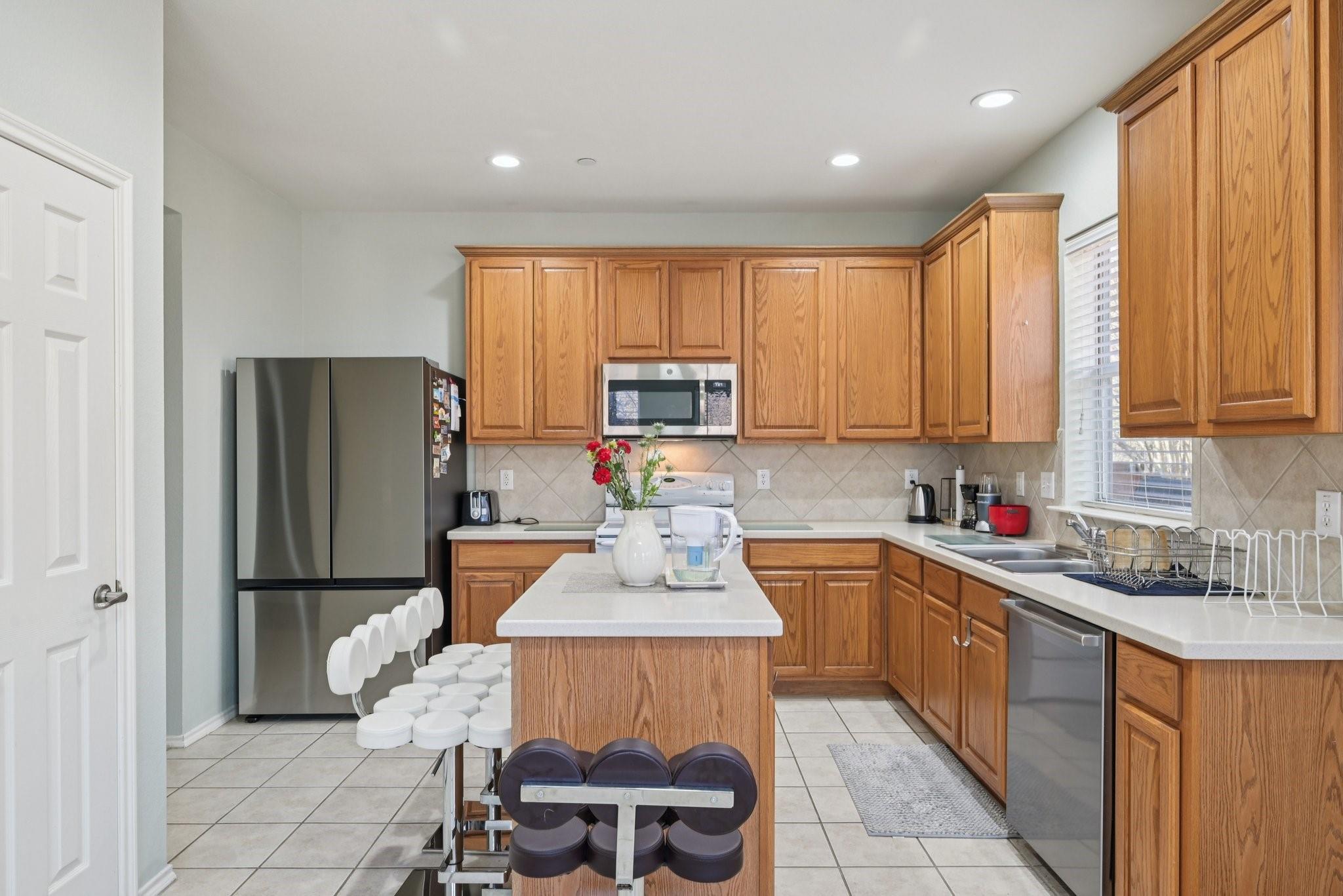 main property photo 12
