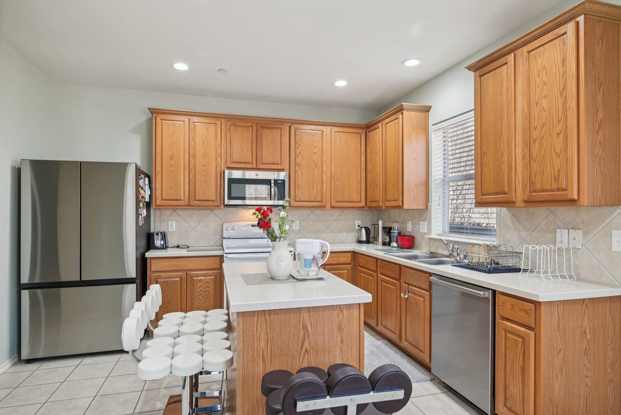main property photo 13