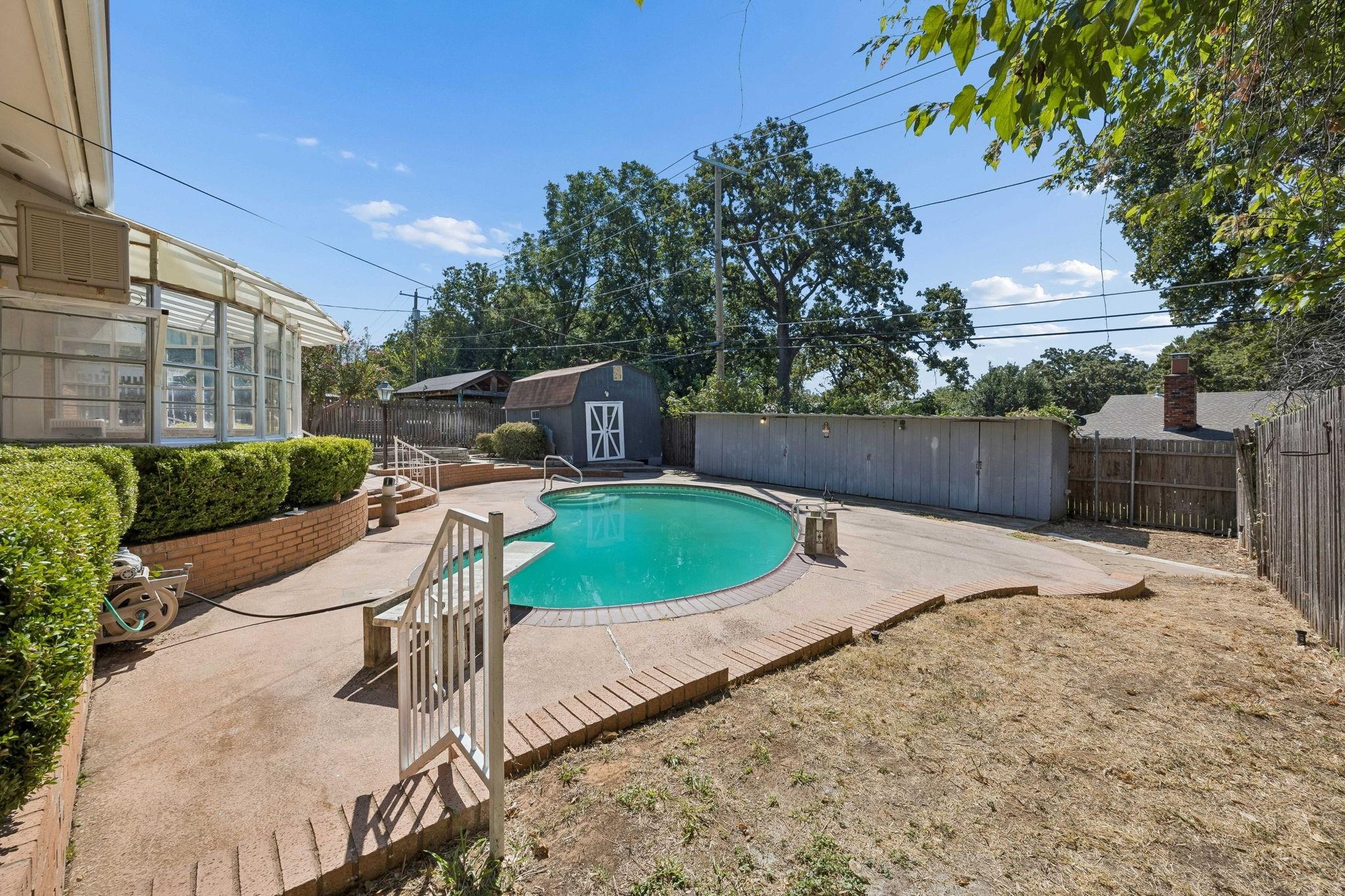 main property photo 22