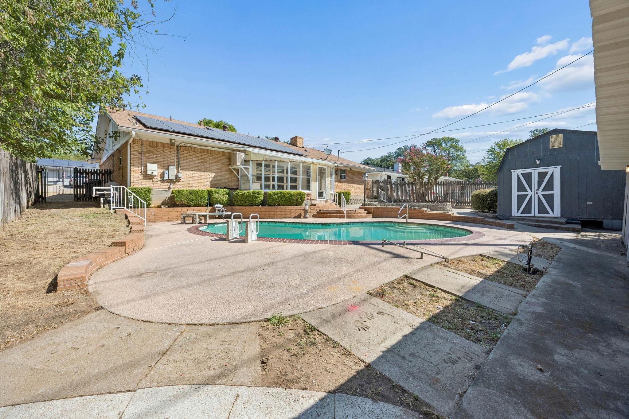 main property photo 23