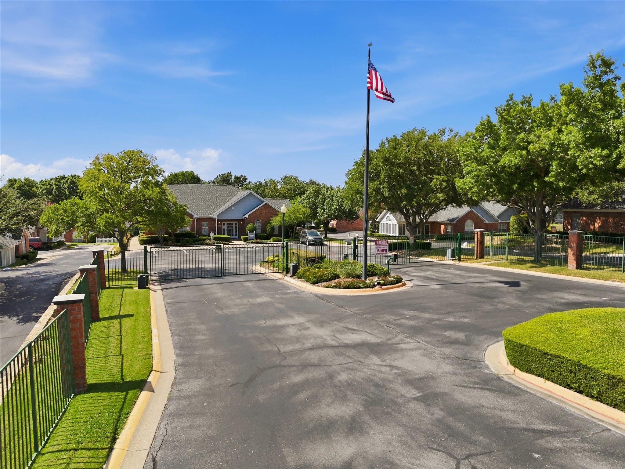 main property photo 19