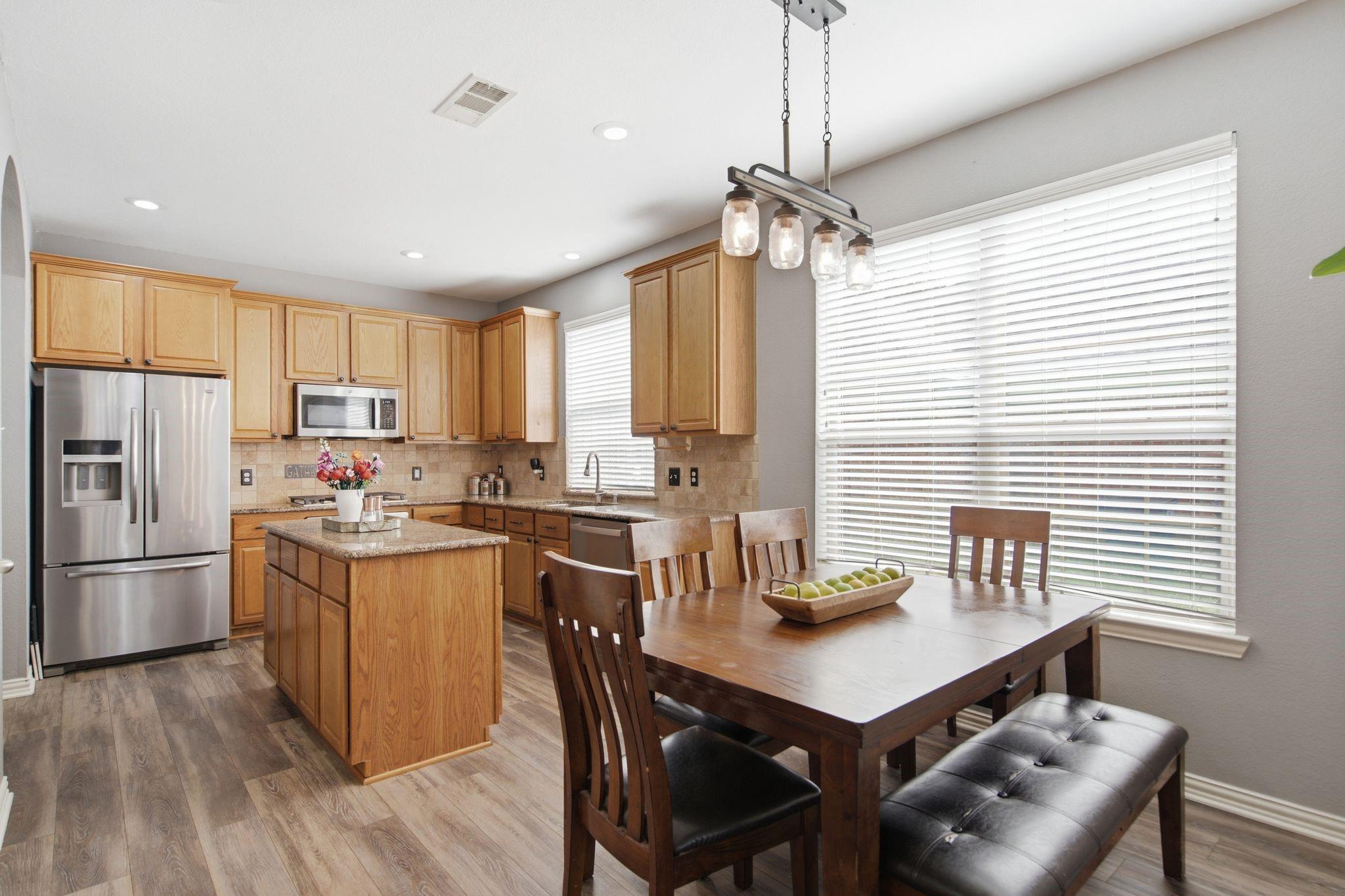 main property photo 13