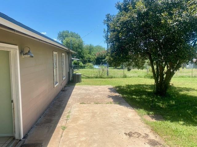 main property photo 25